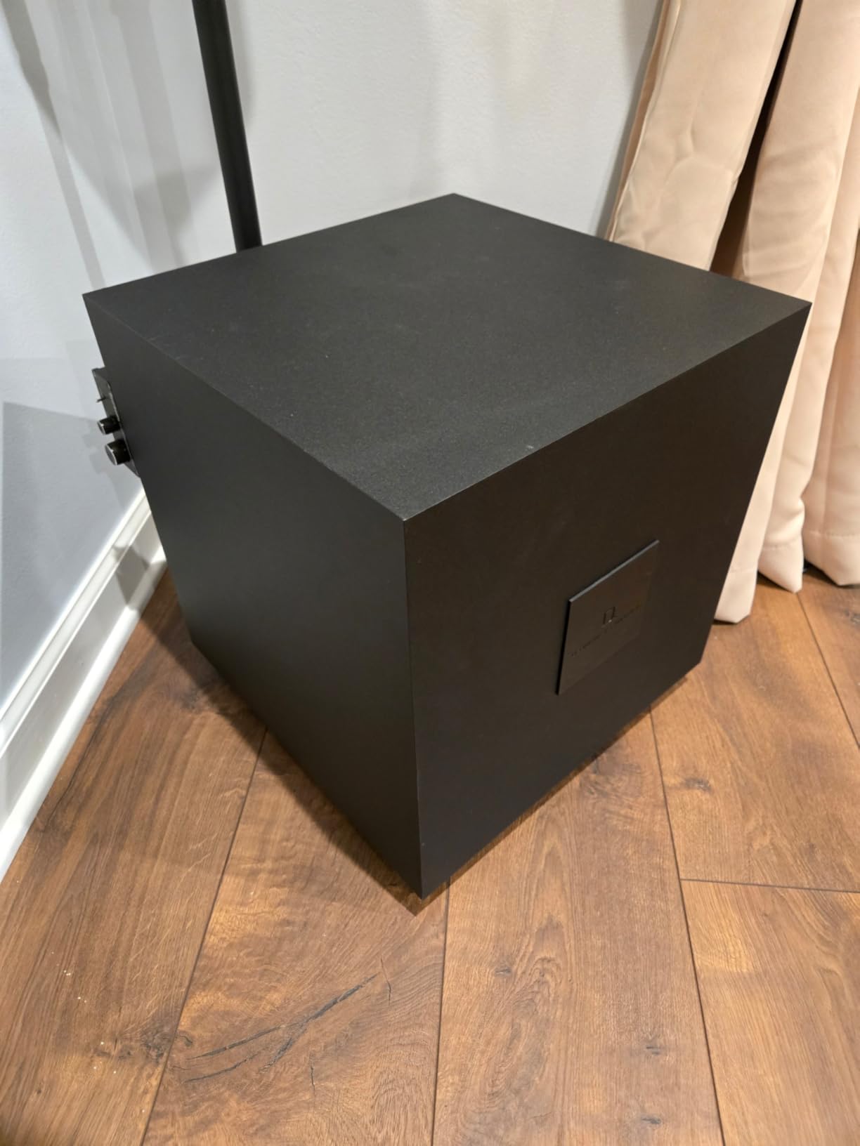 Fosi Audio TP-02 Subwoofer Amplifier Home Audio, Mini Bass Amp Mono Subwoofer Amp, with TDA7498E Chip 220W Volume and Frequency Control, for Powered Passive Subwoofers Bass Shakers customer photo 2