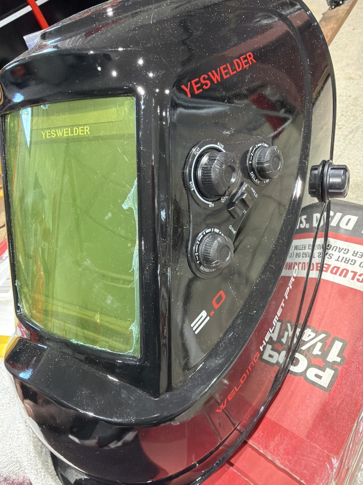 YESWELDER Auto Darkening Welding Helmet, Large View, LYG-M800H | 1/1/1/1 True Color, 4 arc sensors, 1/30000s response, shade 3/5-9/9-13 for WELD/CUT/GRIND, blue light blocking lens customer photo 2
