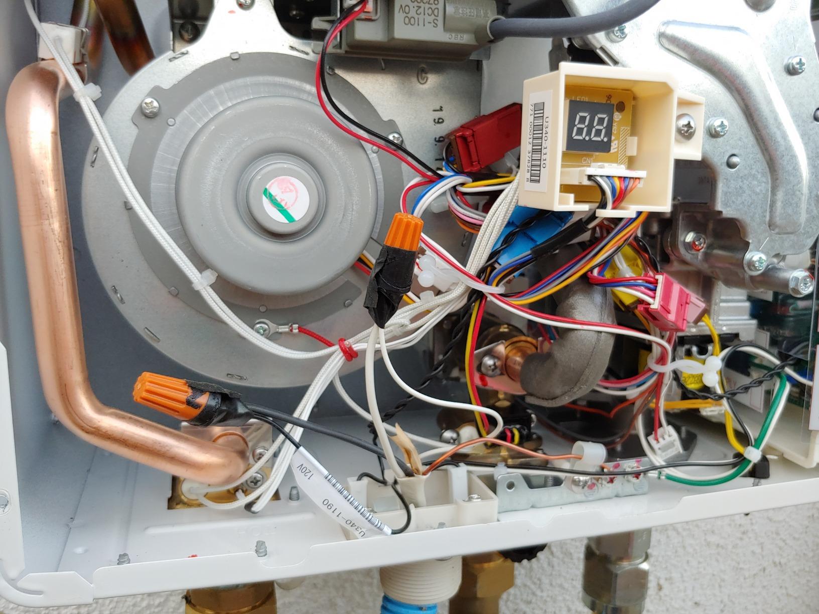 Rinnai V53DeN Natural Gas Tankless Water Heater customer photo 1