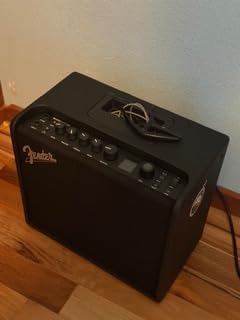 Fender Mustang LT25 Guitar Amplifier, 25-Watt Combo Amp with 8-inch Speaker customer photo 1