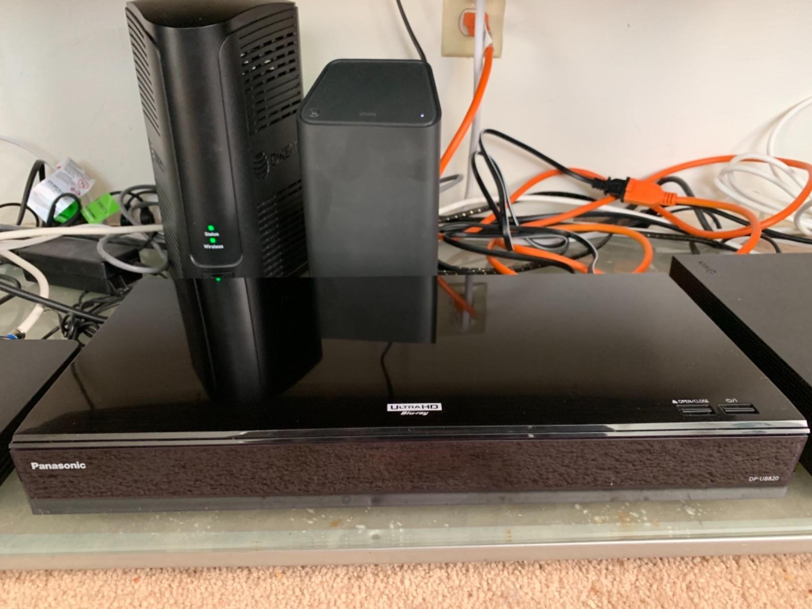 Panasonic Streaming Blu Ray DVD Player, 4K Blu Ray Player with Dolby Vision and HDR10+ Ultra HD Premium Video Playback, Hi-Res Audio, Voice Assist - DP-UB820-K (Black) customer photo 2