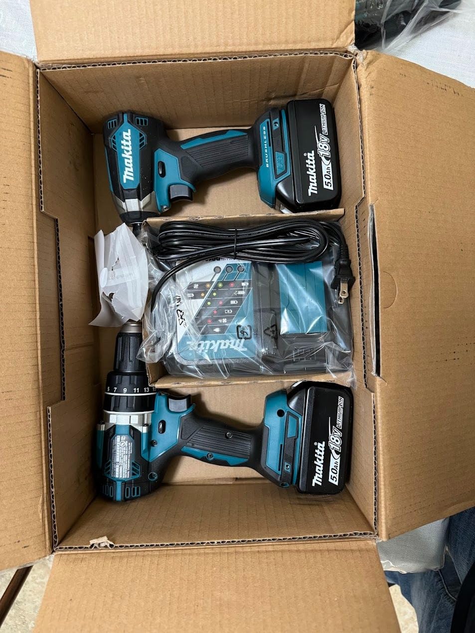 Makita XT269T 18V LXT Lithium-Ion Brushless Cordless 2-Pc. Combo Kit (5.0Ah) customer photo 1