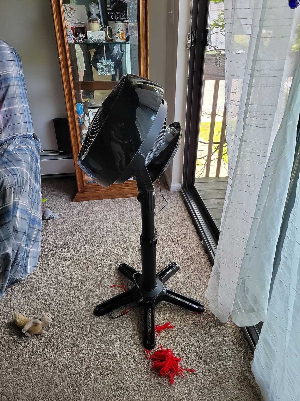 Vornado 7803 Large Pedestal Whole Room Air Circulator with Adjustable Height, 33-40 in, 3 Speed Settings customer photo 1
