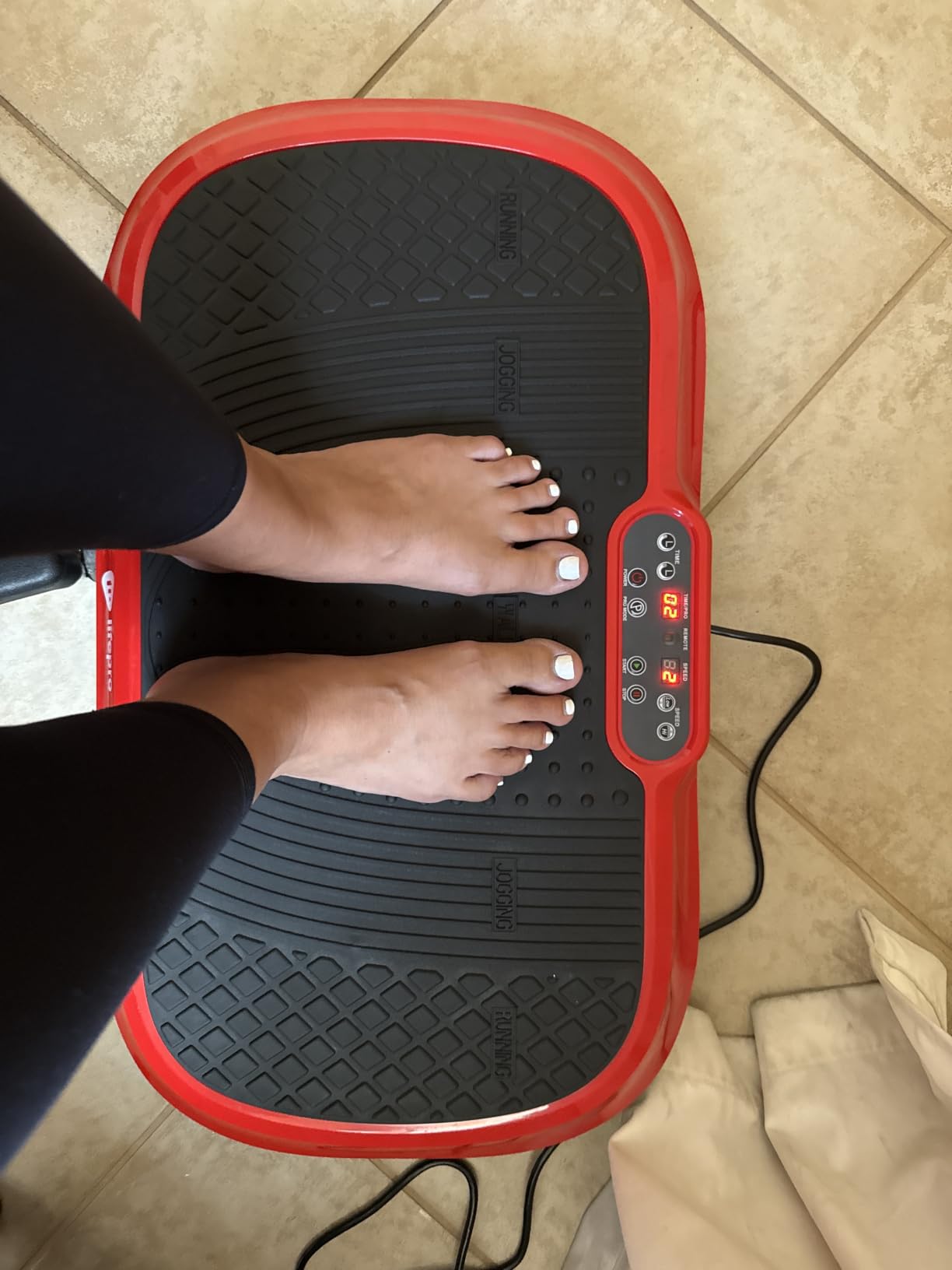 Lifepro Waver Vibration Plate Exercise Machine with 99 Speeds & 10 Presets | Resistance Bands, Non-Slip Surface, 330 lbs Capacity customer photo 2