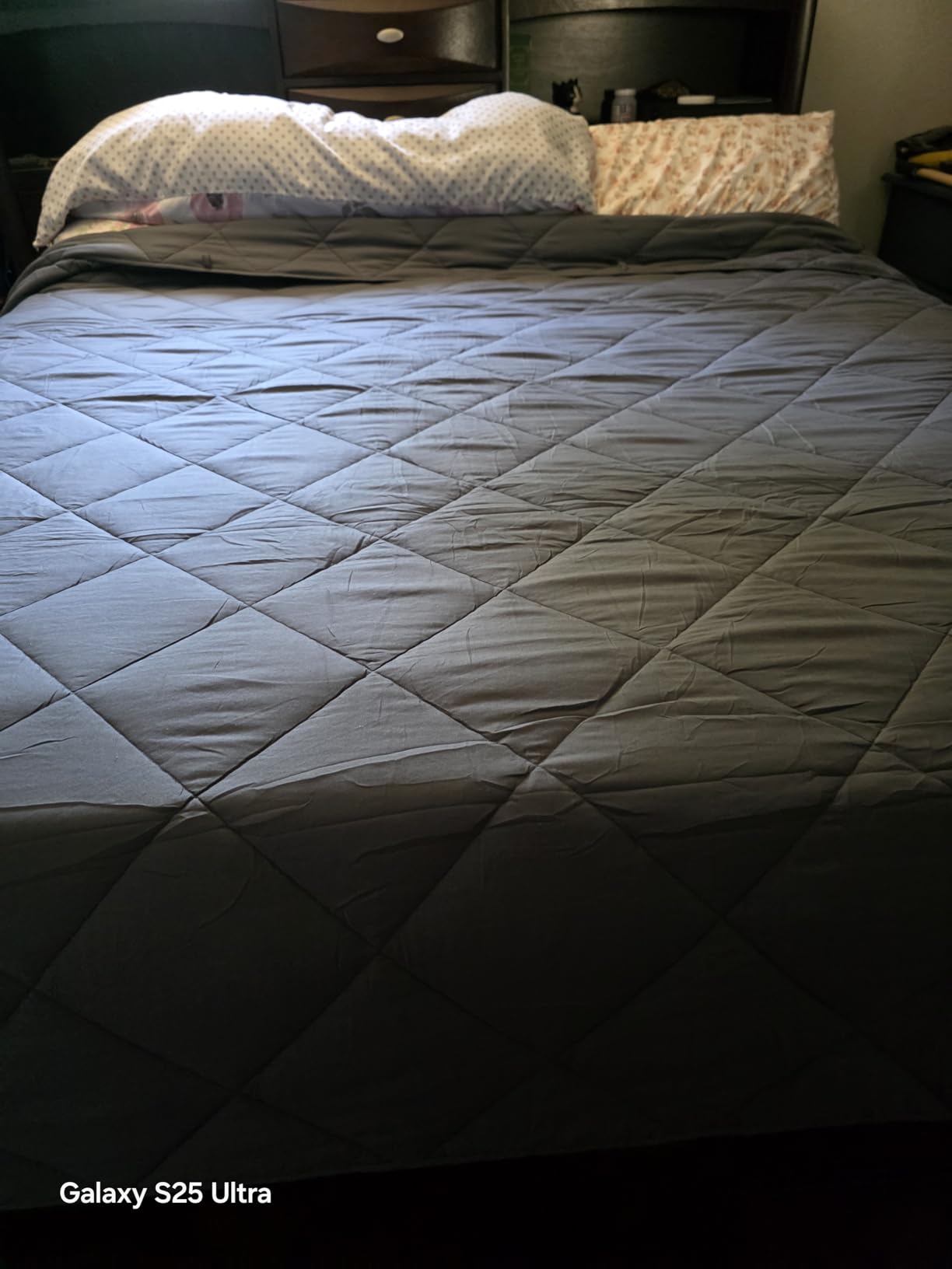 HomeSmart Weighted Blanket Queen Size 50 lb - The Heaviest Weighted Blanket | Deep Grounding Comfort, Oversized Ultra Soft Bedding, Evenly Distributed Weight, Machine Washable, Breathable Fabric customer photo 1
