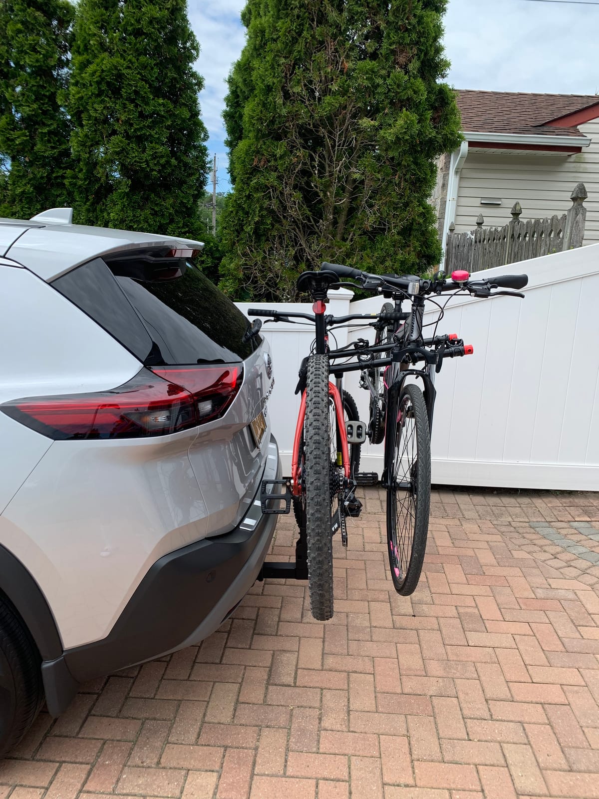 Allen Sports Deluxe+ Locking Quick Release 4-Bike Carrier for 2 in. Hitch, Model 840QR, Black customer photo 1