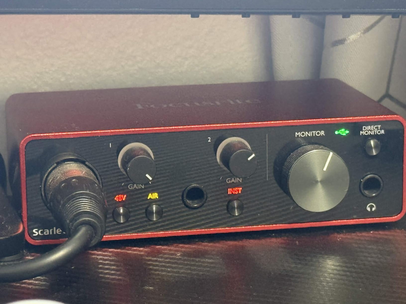 Focusrite Scarlett Solo 3rd Gen USB-C Audio Interface | 1 XLR Mic Preamp, 1 Hi-Z Instrument Input, 24-Bit/192kHz, 56dB Gain Range, Air Mode, macOS/Windows/iPadOS Compatible customer photo 1