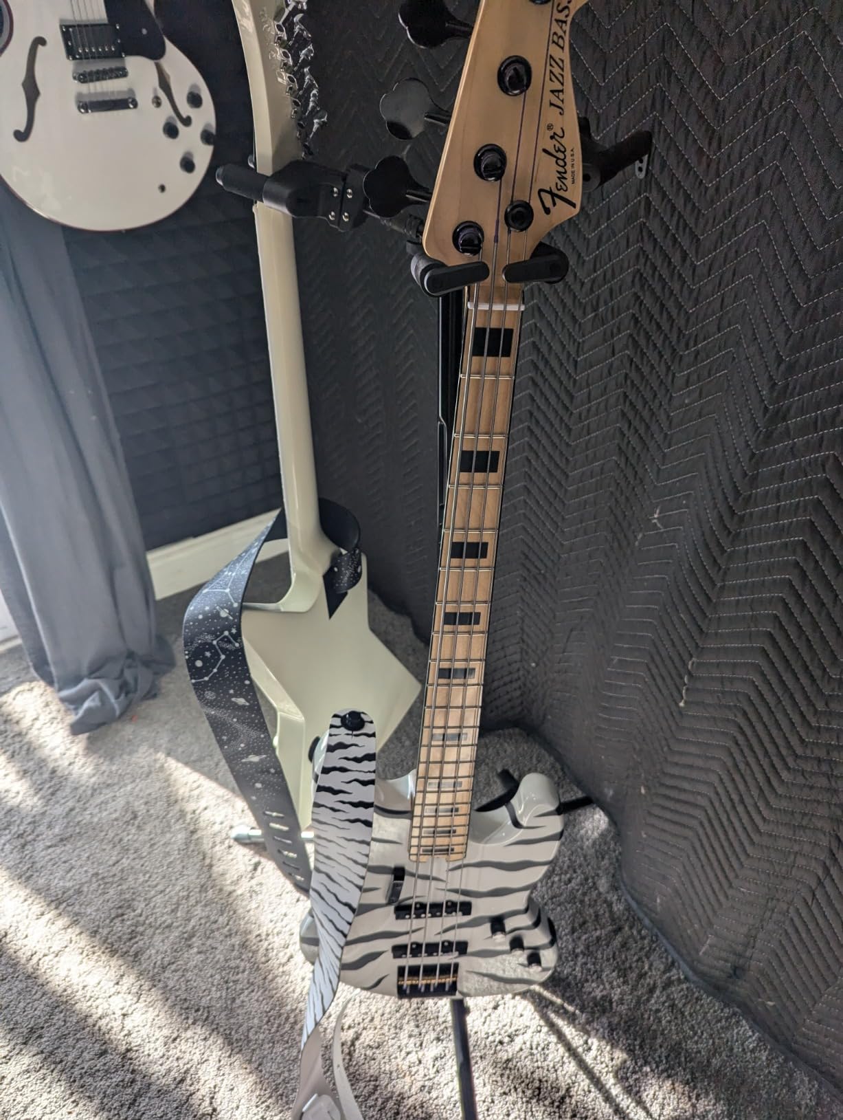 Hercules GS432BPLUS Auto Grip Triple Guitar Stand customer photo 2