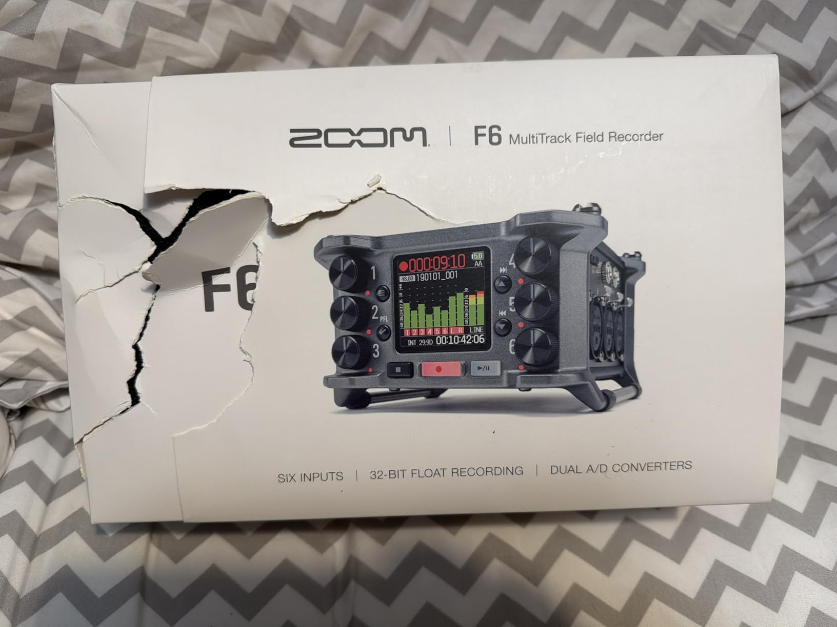 Zoom F6 Professional Field Recorder for Filmmakers & Musicians | 6 XLR Inputs, Pro Quality Preamps, 32-Bit Float customer photo 2
