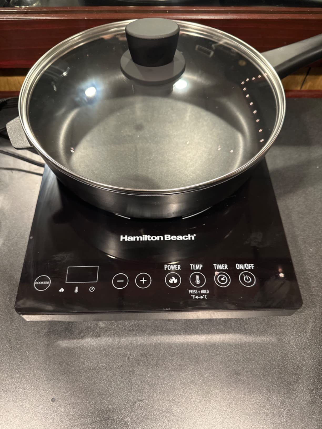 Hamilton Beach Portable Single Induction Cooktop With Fast Heating Mode, Countertop Burner Hot Plate, 1800 Watts, 10 Temperature Settings From 180F-450F, Up To 10 Inch Diameter Pans, Black customer photo 2