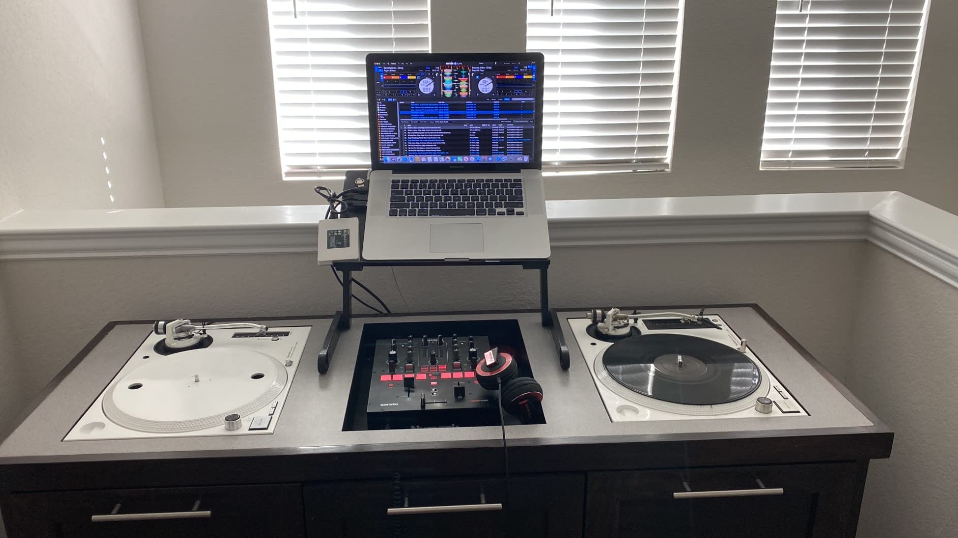 Numark Scratch 2-Channel DJ Scratch Mixer | Innofader Crossfader, Serato DJ Pro Included, DVS License, FX Paddles, 8 Performance Pads, 24-Bit Audio customer photo 2