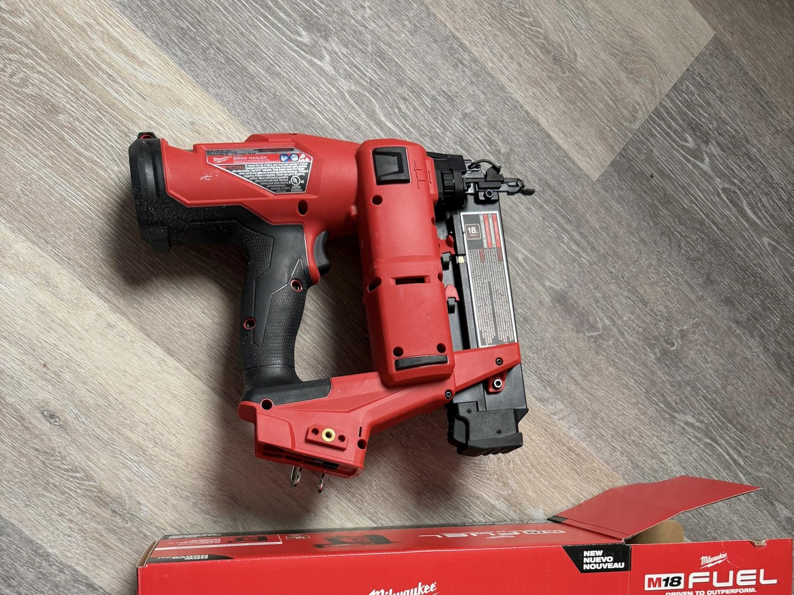 Milwaukee Electric - M18 Fuel 18 Gauge Brad Nailer customer photo 2