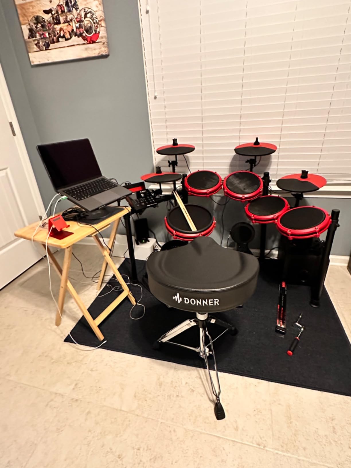 Donner Heavy Duty Drum Throne, Motorcycle Style Drum Stool, Widened Drum Seat with Upgraded Materials, Height Adjustable Padded Drum Chair, Double Braced customer photo 1