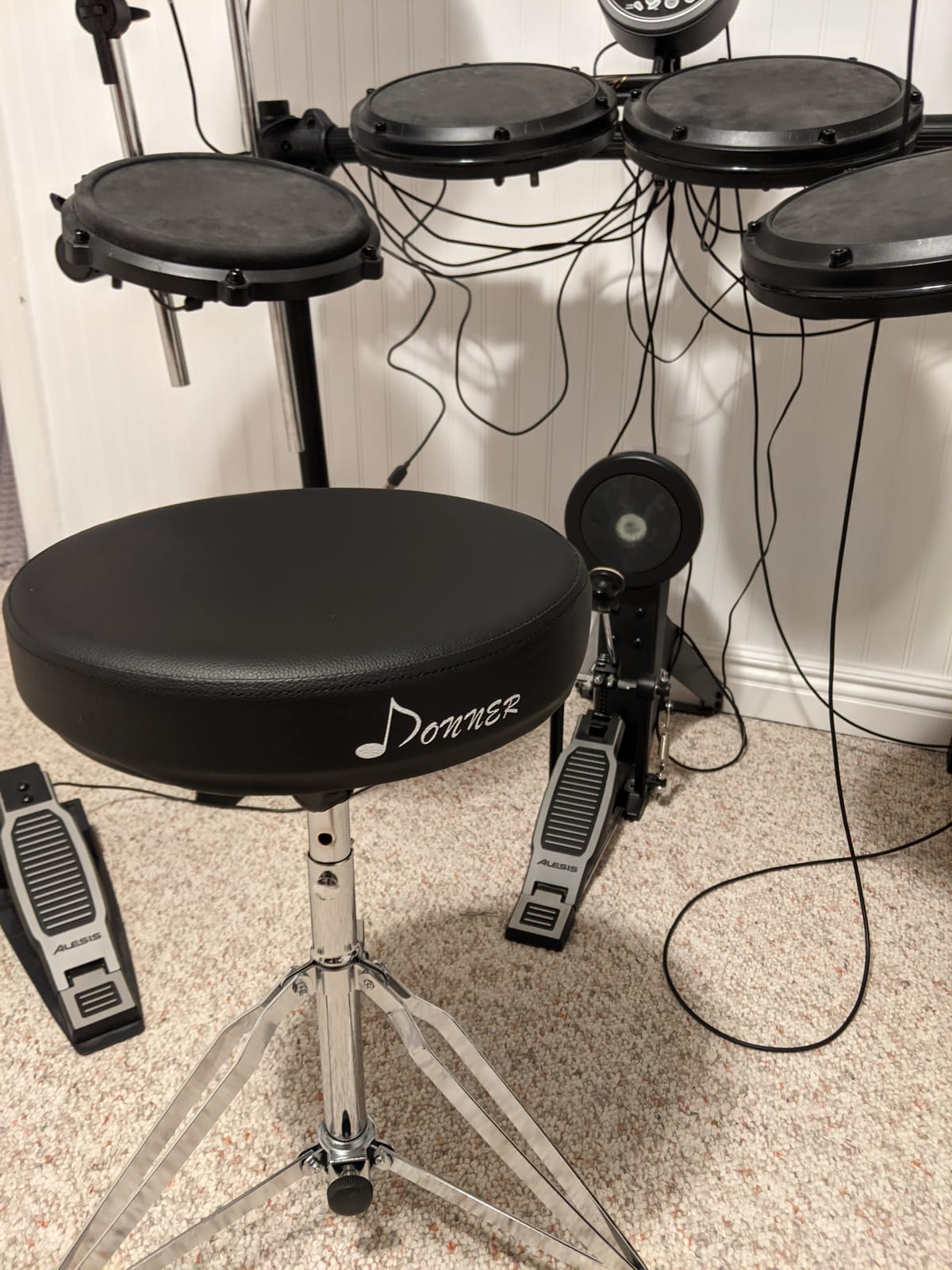 Donner Heavy Duty Drum Throne, Motorcycle Style Drum Stool, Widened Drum Seat with Upgraded Materials, Height Adjustable Padded Drum Chair, Double Braced customer photo 2