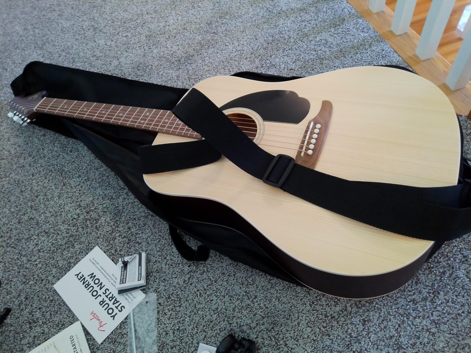 Fender California Debut Redondo Series Acoustic Guitar Starter Kit, Natural | Includes gig bag, stand, tuner, strap, picks, 2-year warranty customer photo 2