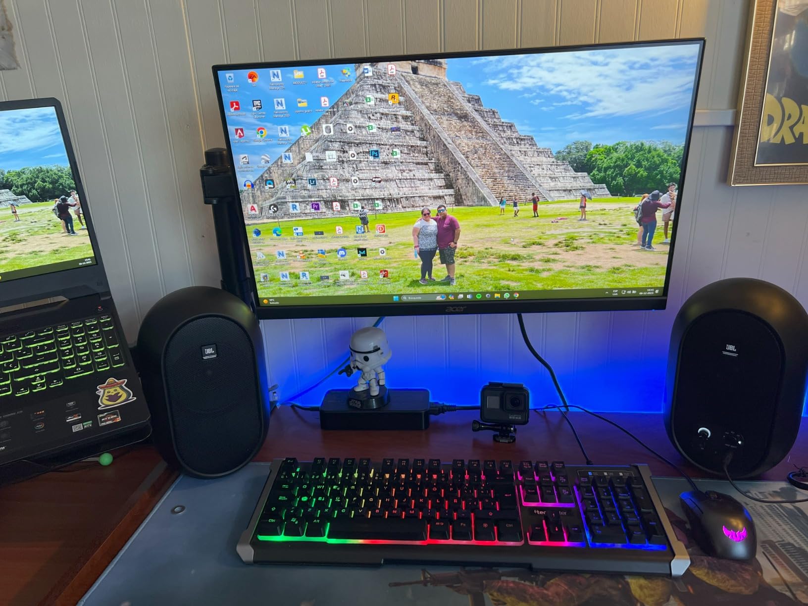 JBL Professional 1 Series 104-BT Compact Desktop Reference Monitors with Bluetooth, Pair customer photo 2
