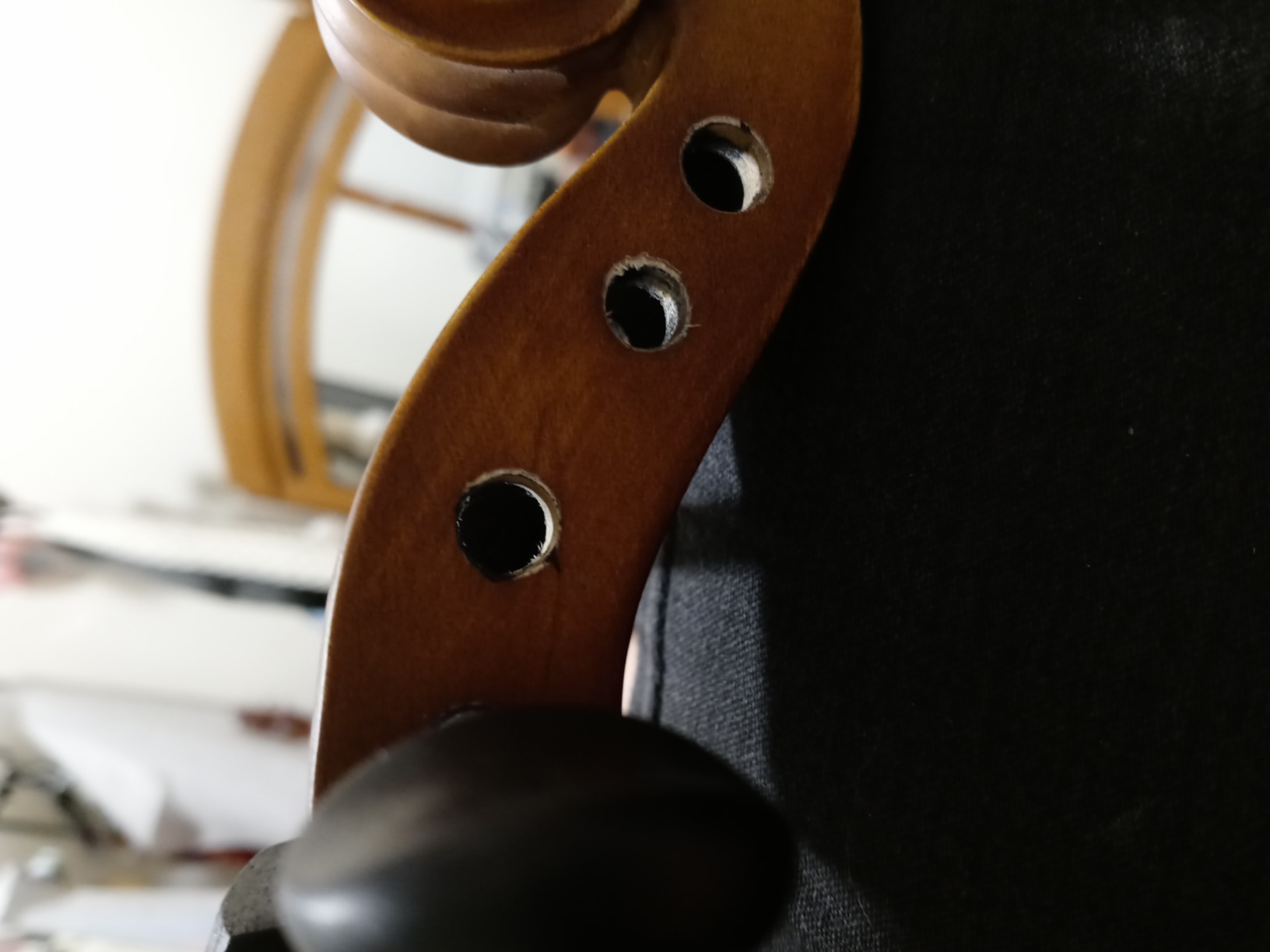 Eastar 4/4 Full Size Violin Set Matte Fiddle for Beginners Adults with Hard Case, Rosin, Shoulder Rest, Bow, Tuner and Extra Strings (Imprinted Finger Guide on Fingerboard), EVA-3 customer photo 1
