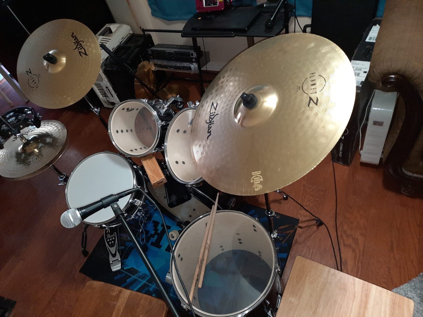 Zildjian ZP4PK Planet Z Complete 14/16/20-Inch Cymbal Pack | Crash and Ride Included, Drum Set Starter Kit for New Players, Bright Balanced Tone, Durable Build for Practice and Live Gigs customer photo 2