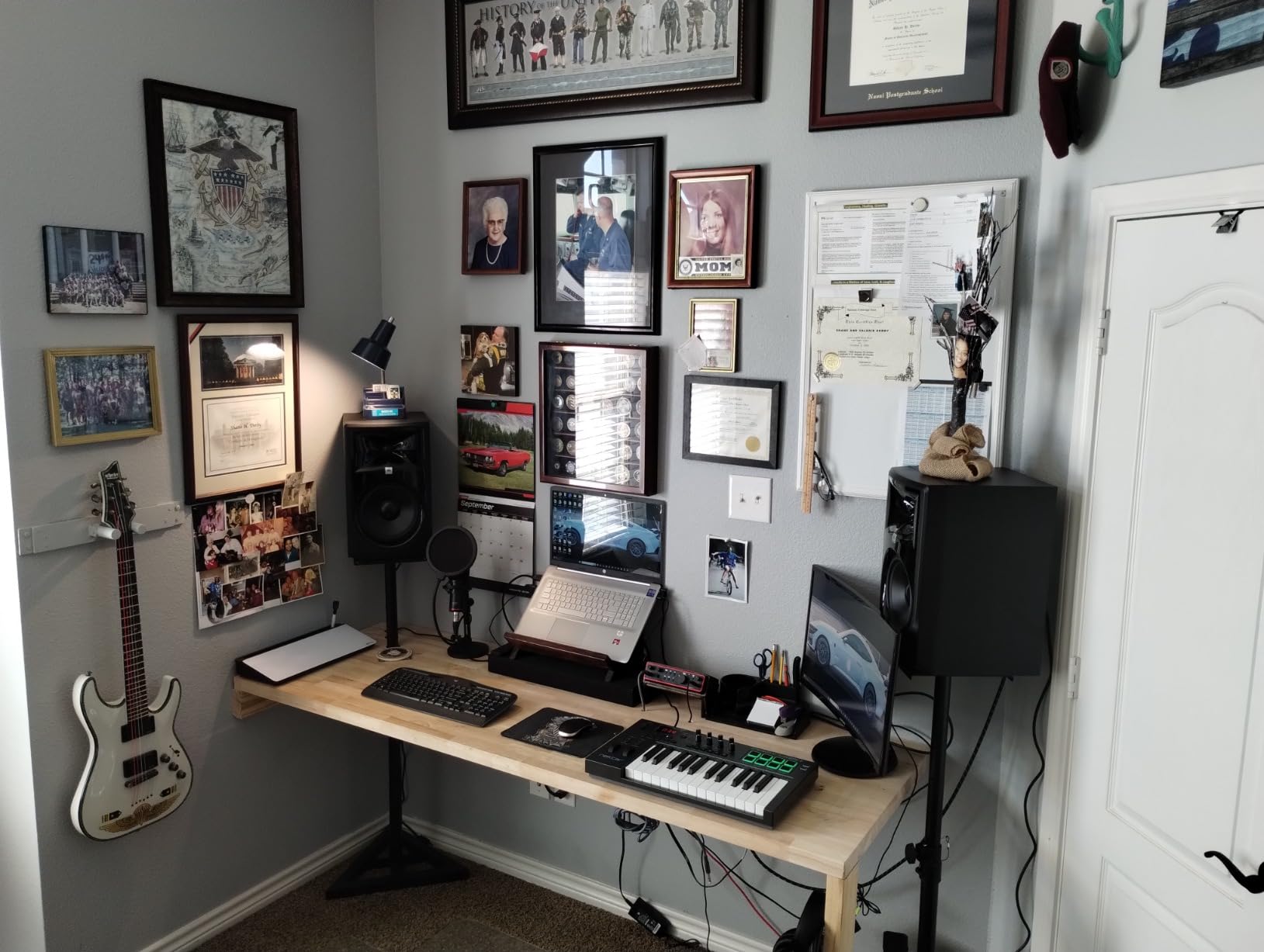 Gearlux Studio Monitor Stands with Four Locking Height Adjustment Positions up to 42.5 Inches customer photo 1