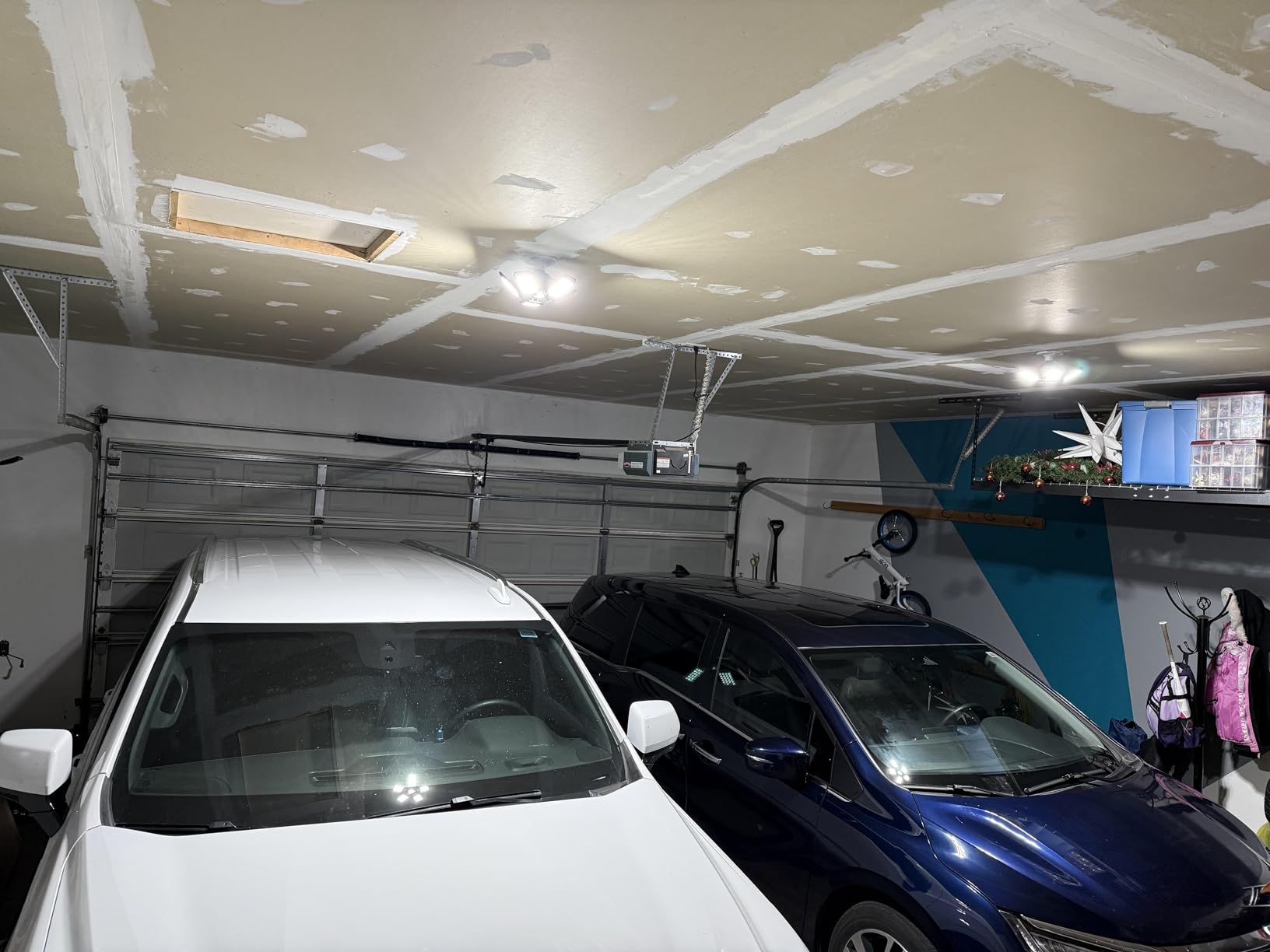 Luyata LED Garage Lights 2 Pack, 180W 18000LM 6500K Ceiling LED Shop Light | Super Bright Led Lighting, 5+1 Deformable Panels, Screw in Led Light, For Garage Workshop Basement Support E26/E27 Socket customer photo 1
