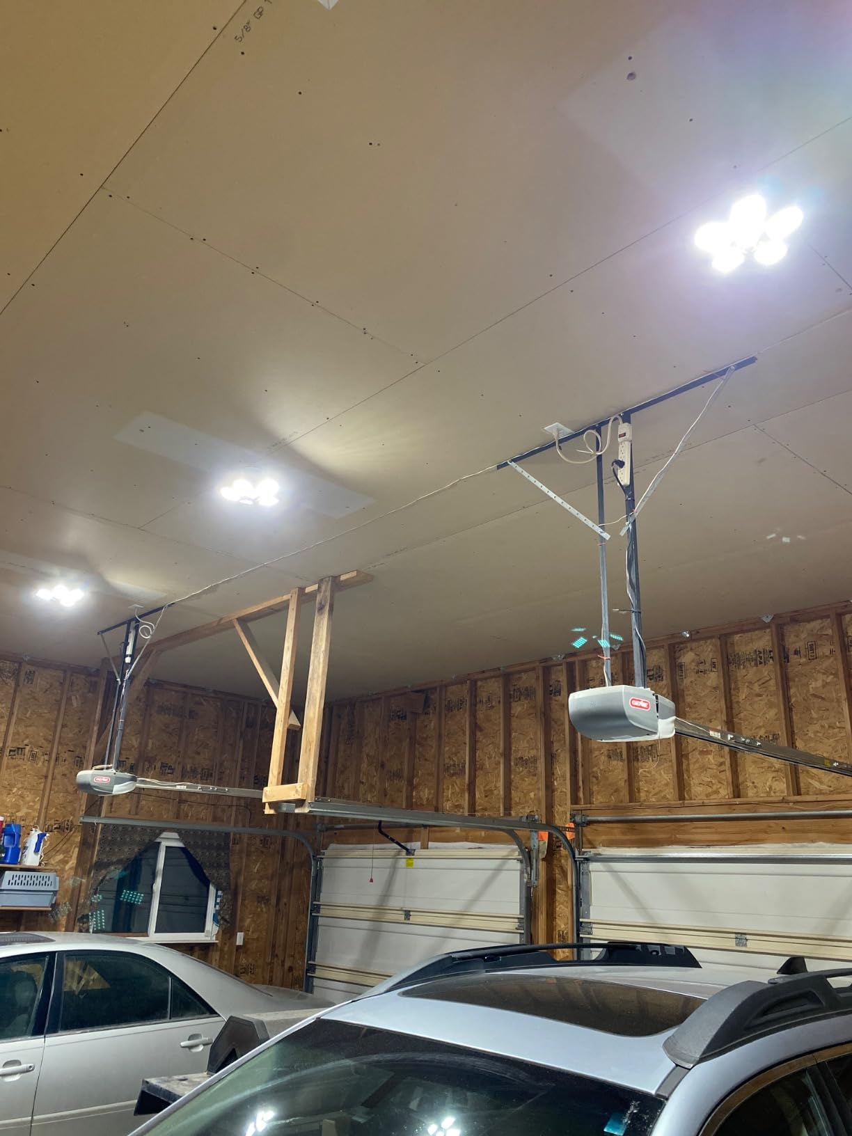Luyata LED Garage Lights 2 Pack, 180W 18000LM 6500K Ceiling LED Shop Light | Super Bright Led Lighting, 5+1 Deformable Panels, Screw in Led Light, For Garage Workshop Basement Support E26/E27 Socket customer photo 2