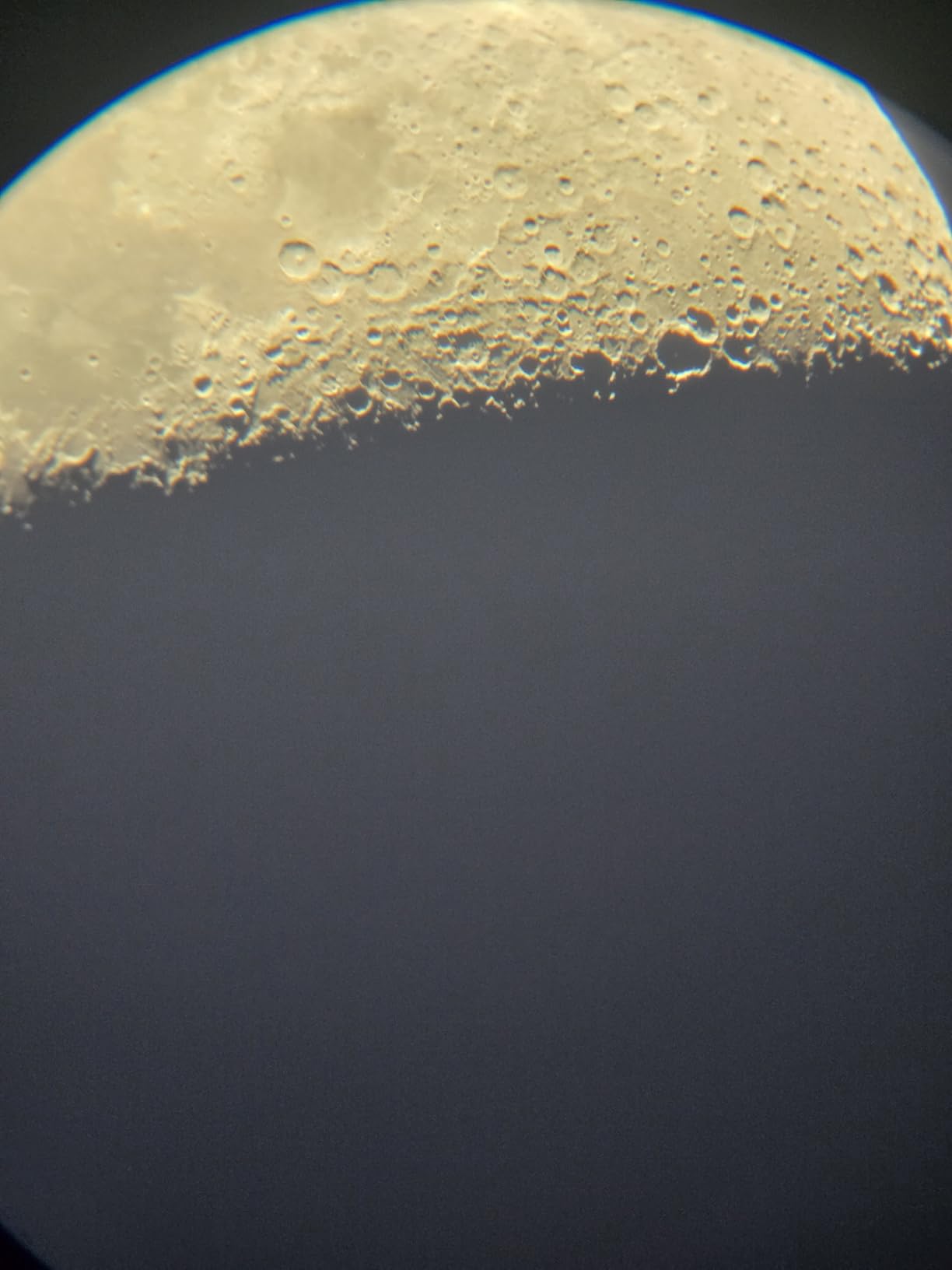 Celestron StarSense Explorer LT 114AZ Newtonian Smartphone Guided Telescope | Smartphone App Sky Navigation, Manual Reflector Telescope, Beginner Deep-Sky Telescope, Bright Celestial Views, Portable customer photo 1