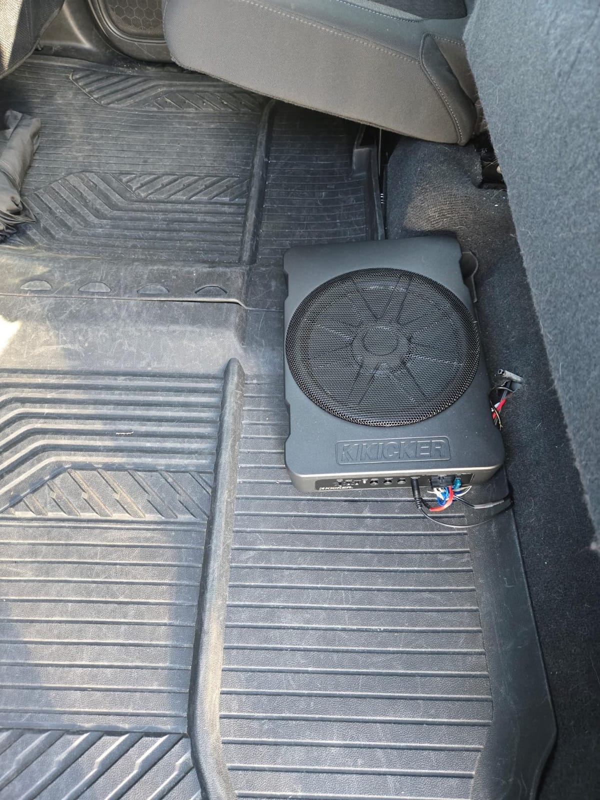 KICKER 46HS10 Hideaway Compact Powered Subwoofer, 10-Inch, Built-in amplifier with wiring harness, slim low-profile bass for tight cabs, quick-disconnect install customer photo 2