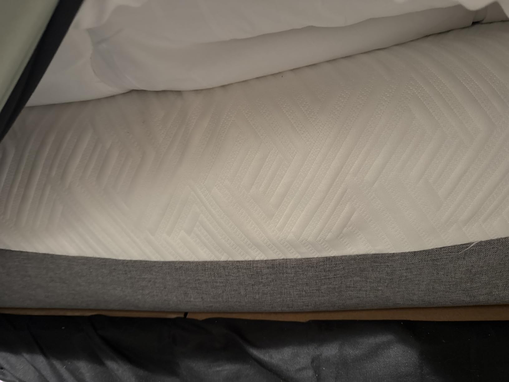 Novilla Bliss Queen Size Mattress, 12 Inch Gel Memory Foam Mattress Queen | Cool Night Sleep & Pressure Relief, Support Foam for Spine Alignment & Motion Isolation, Medium Plush Feel customer photo 2