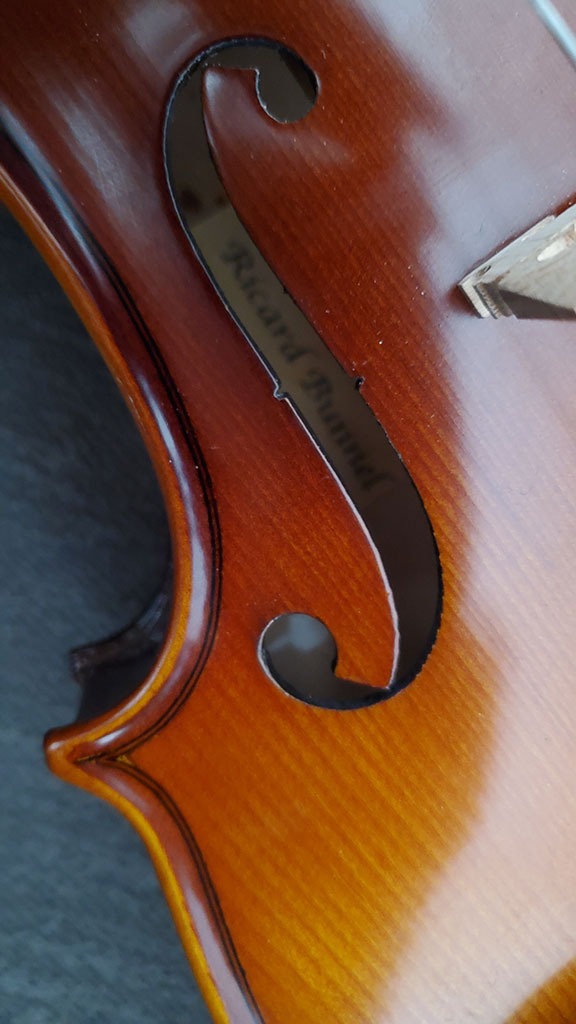 Bunnel Premier Violin Outfit 4/4 Full Size - Carrying Case and Accessories Included - Solid Maple Wood and Ebony Fittings By Kennedy Violins customer photo 2