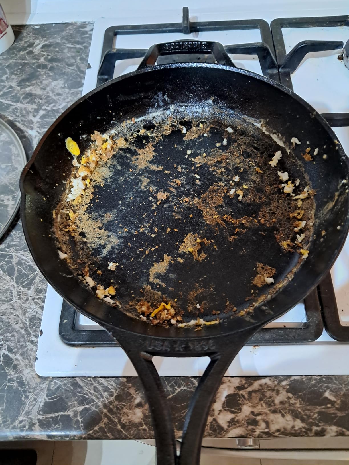 Lodge Blacklock 10.25 Inch Lightweight Cast Iron Skillet | Lightweight Design, Easy to Maneuver, Triple-Seasoned & Easy-Release Surface, Cast in the USA customer photo 1