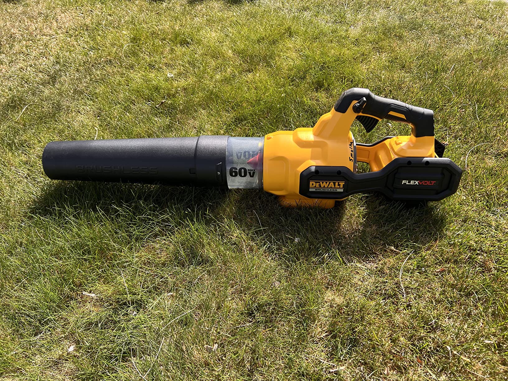 DEWALT Blower AXIAL Handheld 60V 600CFM (DCBL772B) customer photo 1