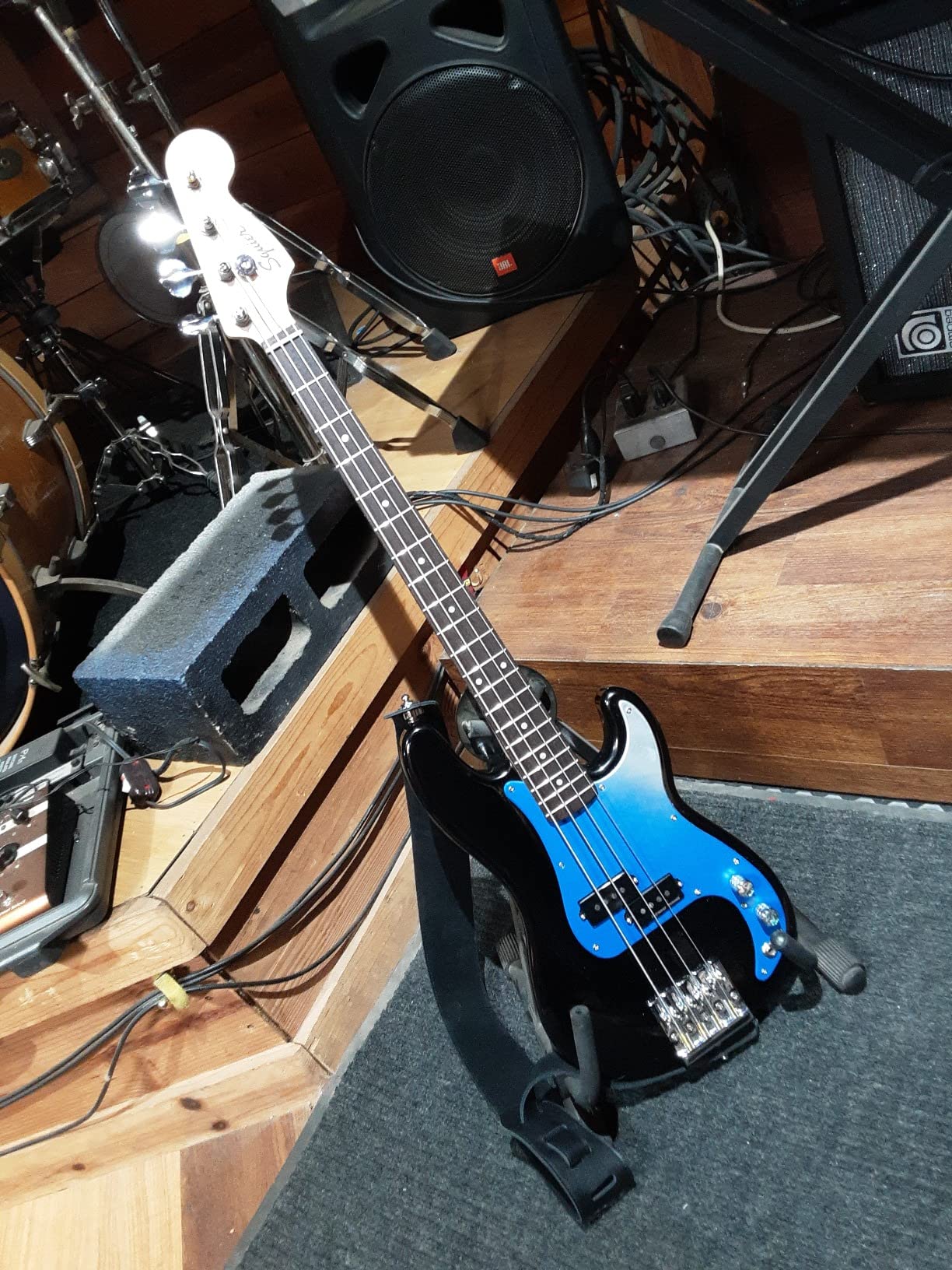 Squier Mini Precision Bass, Black, Laurel Fingerboard customer photo 1