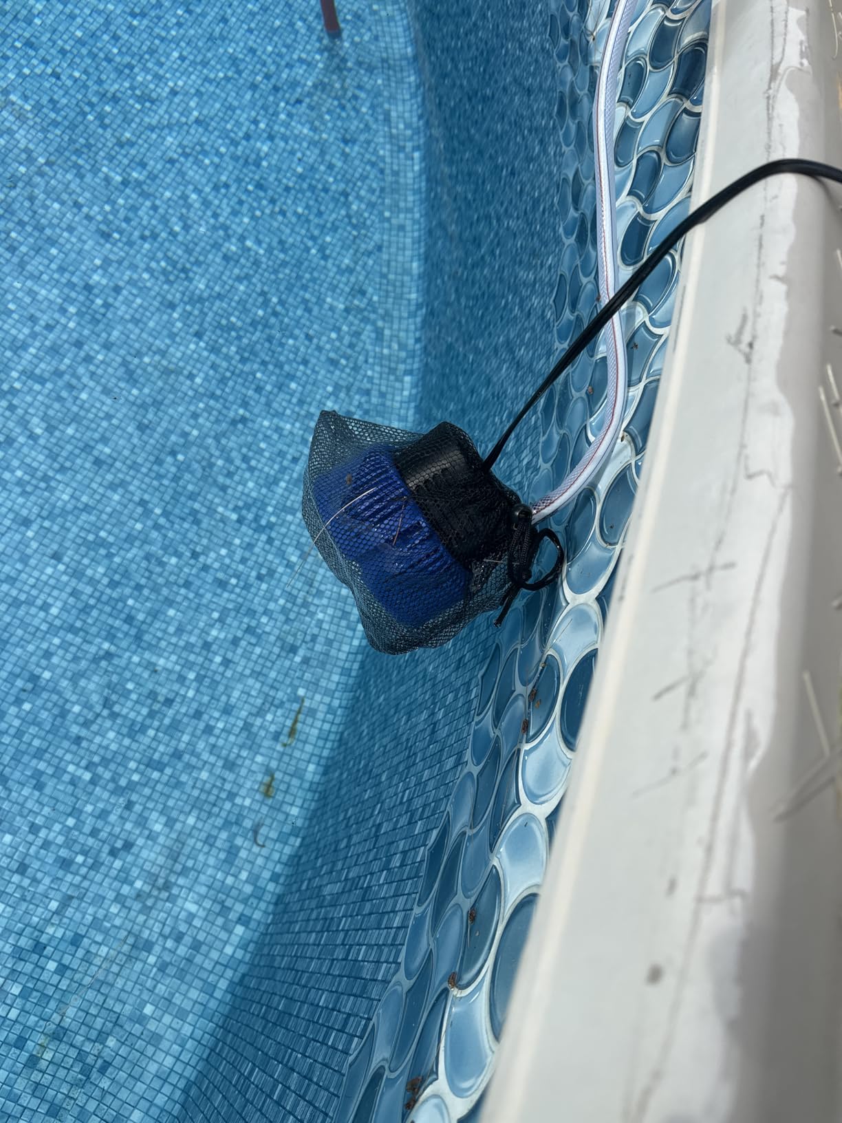 AgiiMan 850GPH Pool Cover Pump, Submersible Sump Pump above Ground | 16FT Drain Hose, 25FT Power Cord, 3 Adapters, Compact Design, Fast Water Removal for Pool Covers and Above Ground Pools customer photo 1