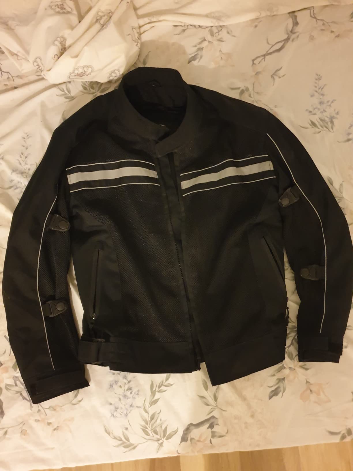 WICKED STOCK Motorcycle Jacket - CE Level1 Reflective Summer Biker Jacket with Adjustable Cuffs & Waist Belt - Lightweight & Comfortable Mesh Motorcycle Jacket with Armor for Men customer photo 1