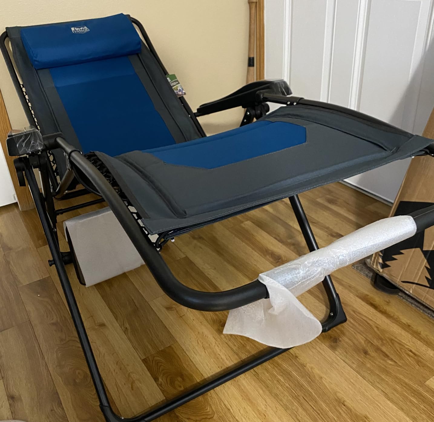TIMBER RIDGE Zero Gravity polyester Chair Oversized Recliner 350lbs Capacity Patio Lounge Chair Padded Lawn Chair with Headrest XXL for Outdoor, Camping, Patio, Lawn, Blue customer photo 1
