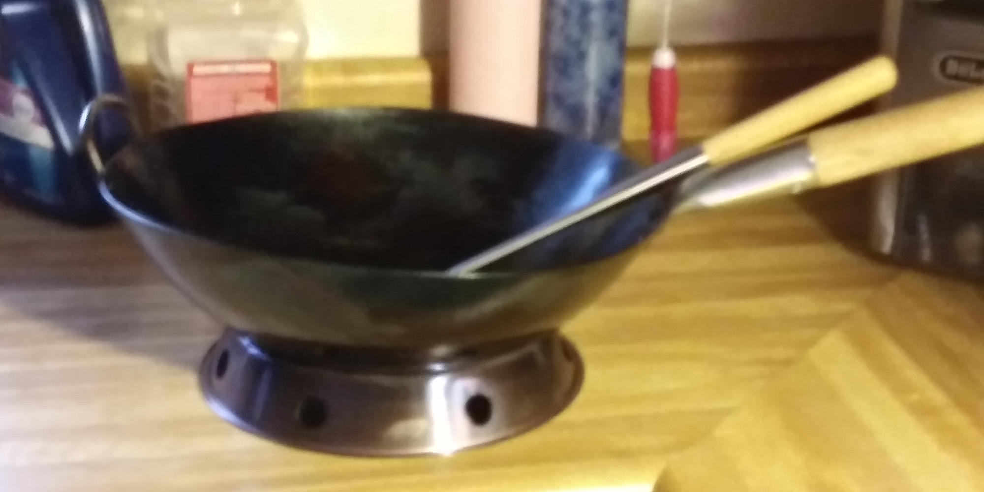 New Star Foodservice Carbon Steel Wok Set - 14