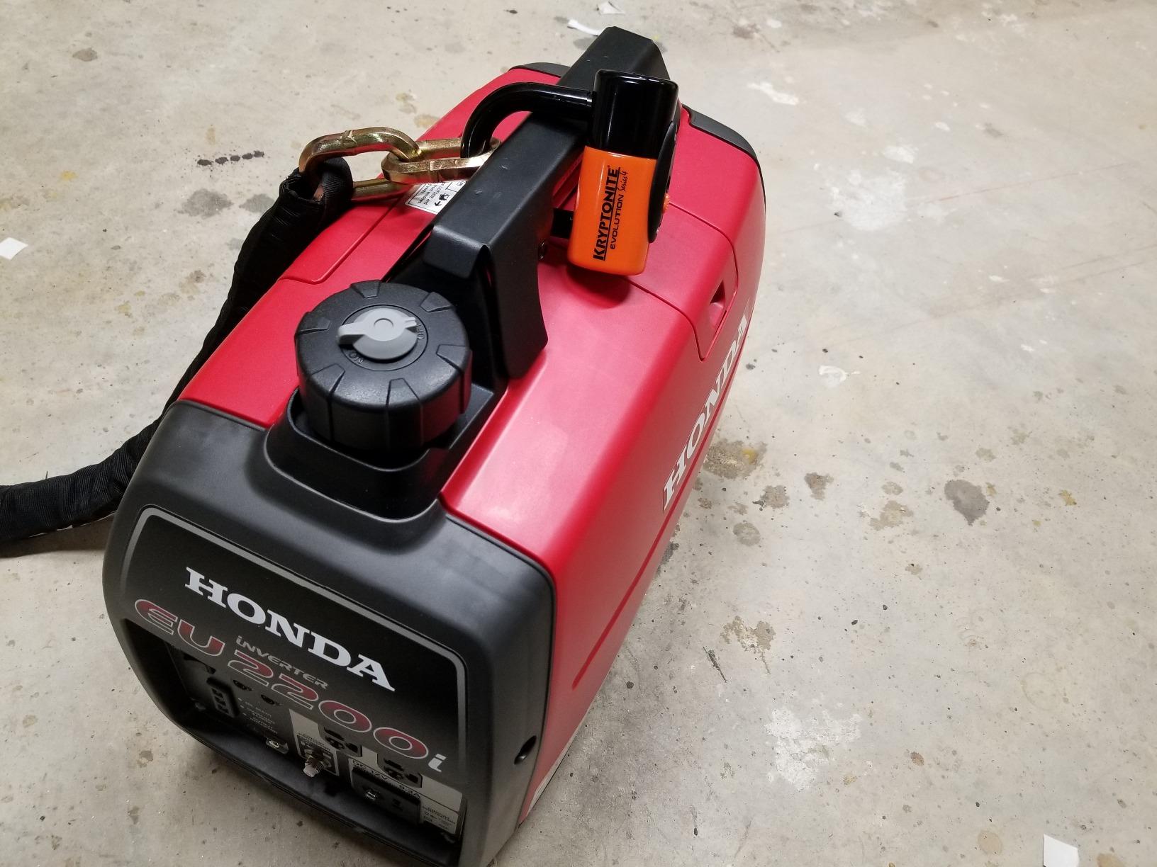 Honda EU2200i Companion 2200 Watt Inverter Generator | Super Quiet 120V Gas Powered Portable Generator for Camping or RV Backup Power Supply, Up to 8.1 Hour Run Time customer photo 2