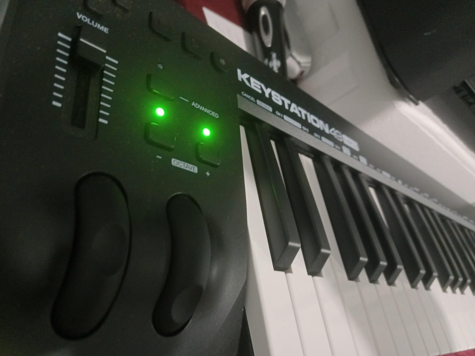 M-AUDIO Keystation 88 MK3 USB MIDI Controller | Semi-Weighted 88-Key Keyboard Controller for Complete Command of Virtual Synthesizers and Bundled DAW Recording Software customer photo 2
