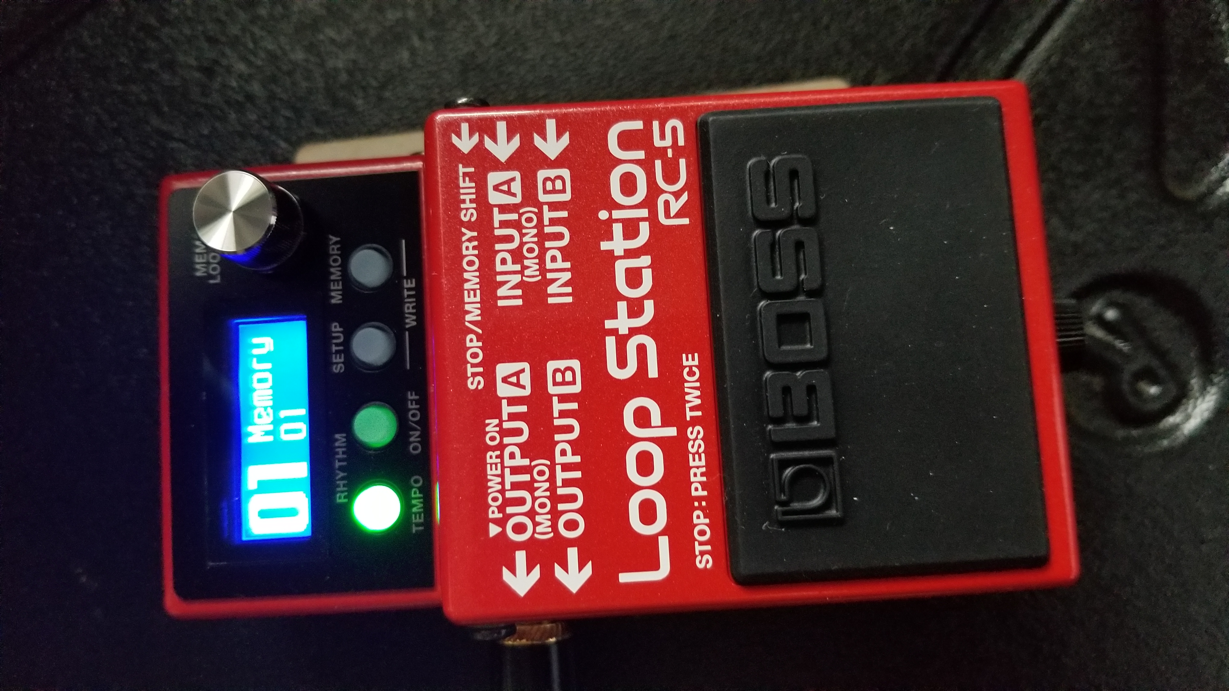 BOSS RC-5 Loop Station | 32-Bit AD/DA and 32-bit Floating-Point Processing, 13 Hour Record Time, Multi-Color LCD, MIDI/IO and USB Connectivity customer photo 1