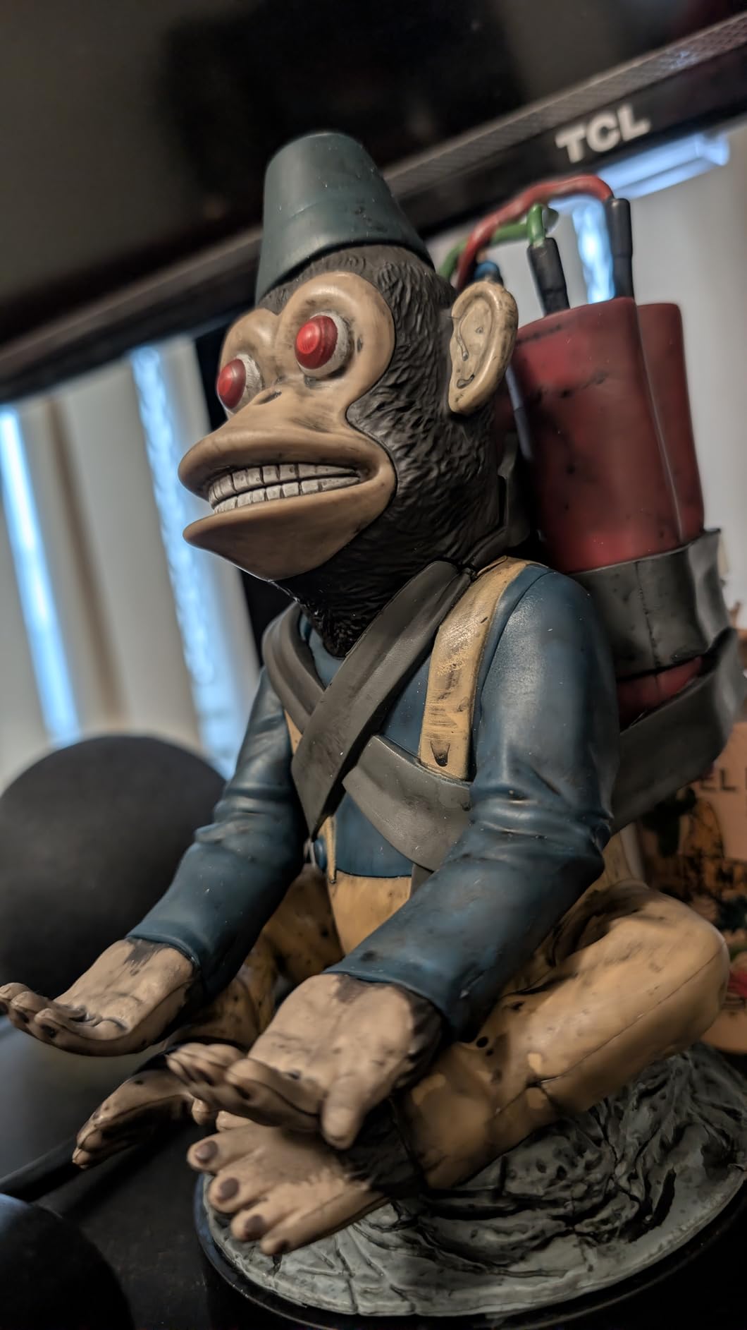 Exquisite Gaming: Call of Duty: Monkeybomb - Original Mobile Phone & Gaming Controller Holder, Device Stand, Cable Guys, Licensed Figure customer photo 2