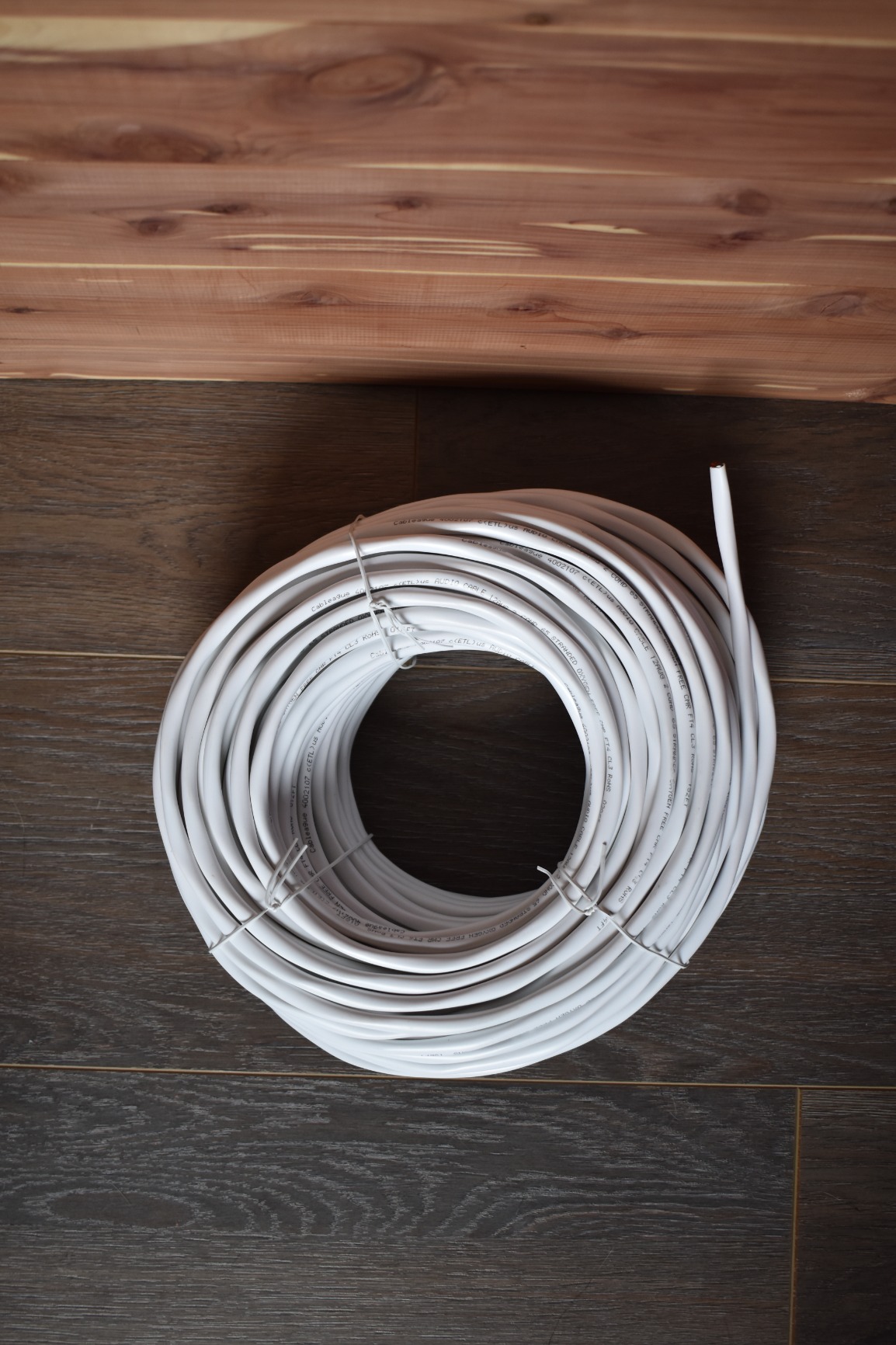 12AWG 2Conductor Speaker Wire 100Feet White 99.9% Oxygen Free Copper ETL Listed & CL3 Indoor Speaker Cable customer photo 1