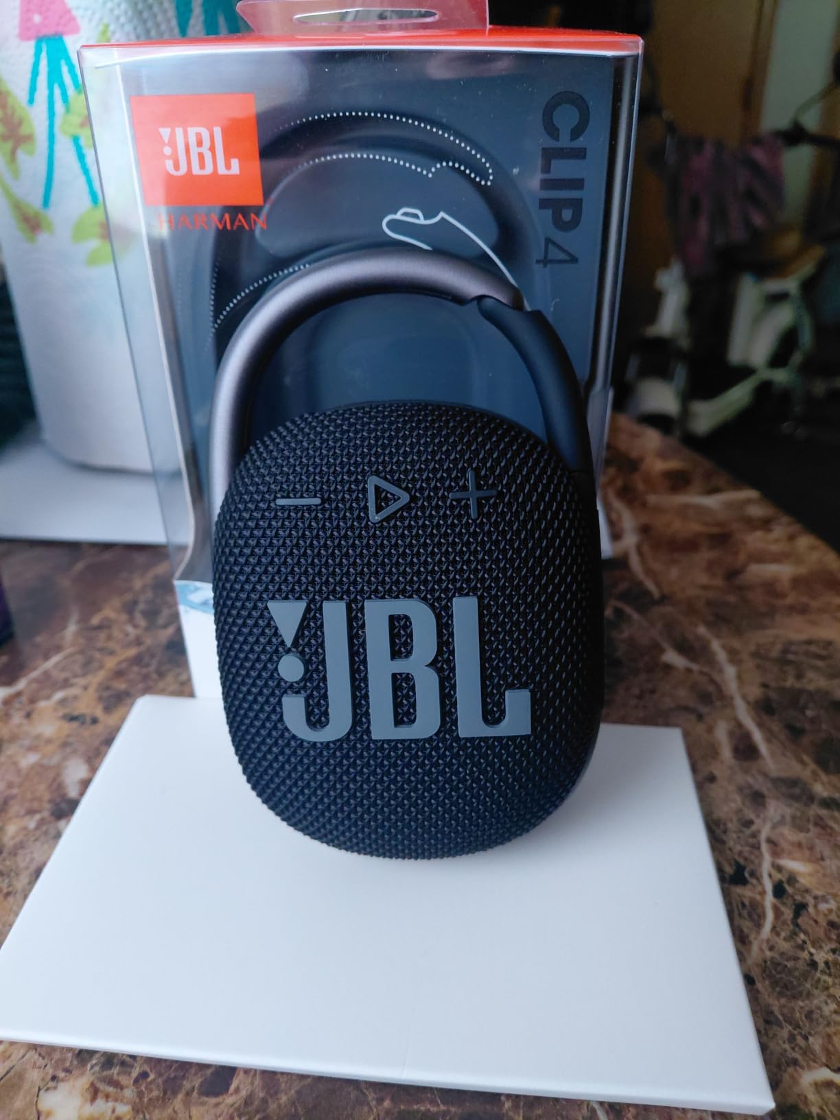 JBL Clip 4 - Portable Mini Bluetooth Speaker, Integrated Carabiner, IP67 Waterproof and Dustproof, 10 Hours of Playtime customer photo 2