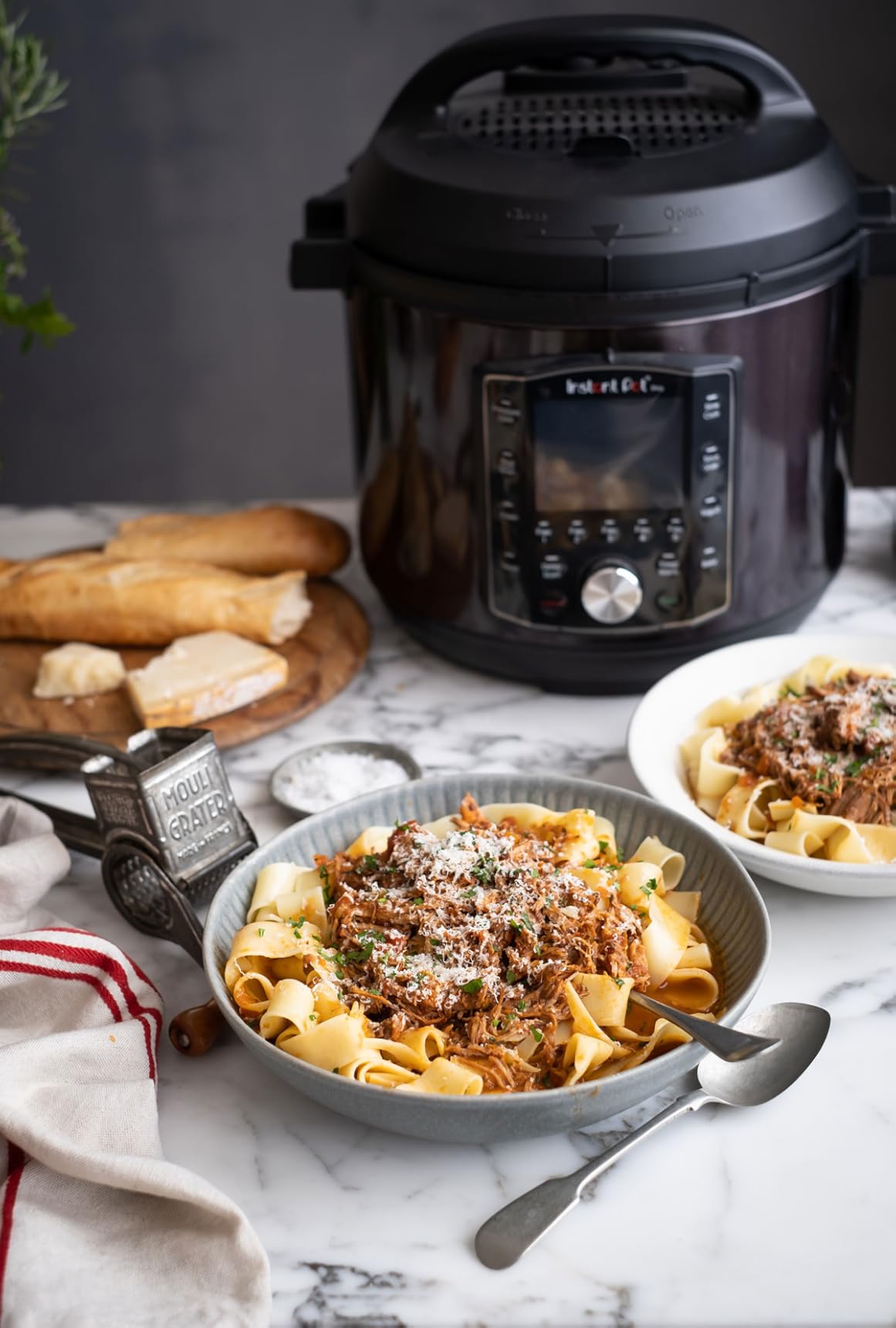 Instant Pot Pro (8 QT) 10-in-1 Pressure Cooker, Slow Cooker, Rice/Grain Cooker, Steamer, Sauté, Sous Vide, Yogurt Maker, Sterilizer, and Warmer customer photo 1