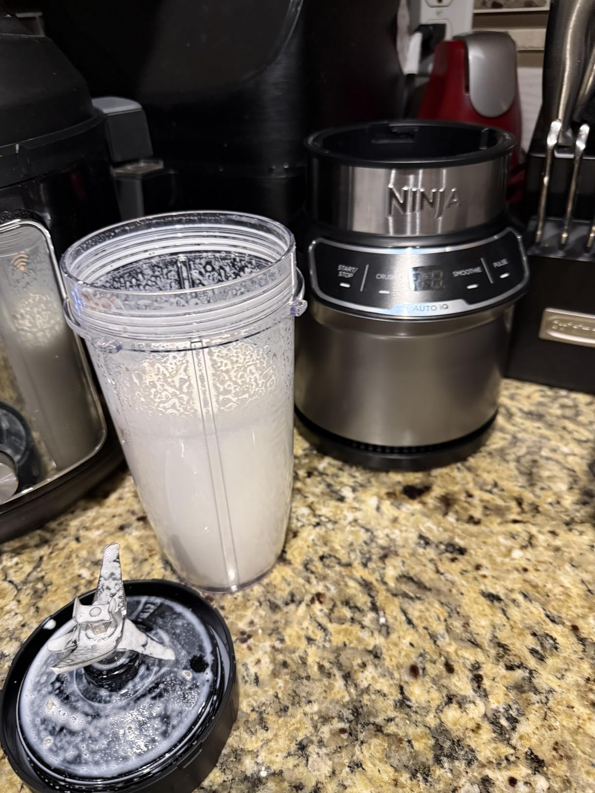 Ninja Nutri-Blender Pro with Auto iQ, 1100PW, (2) 24oz Cups, BN401 customer photo 1