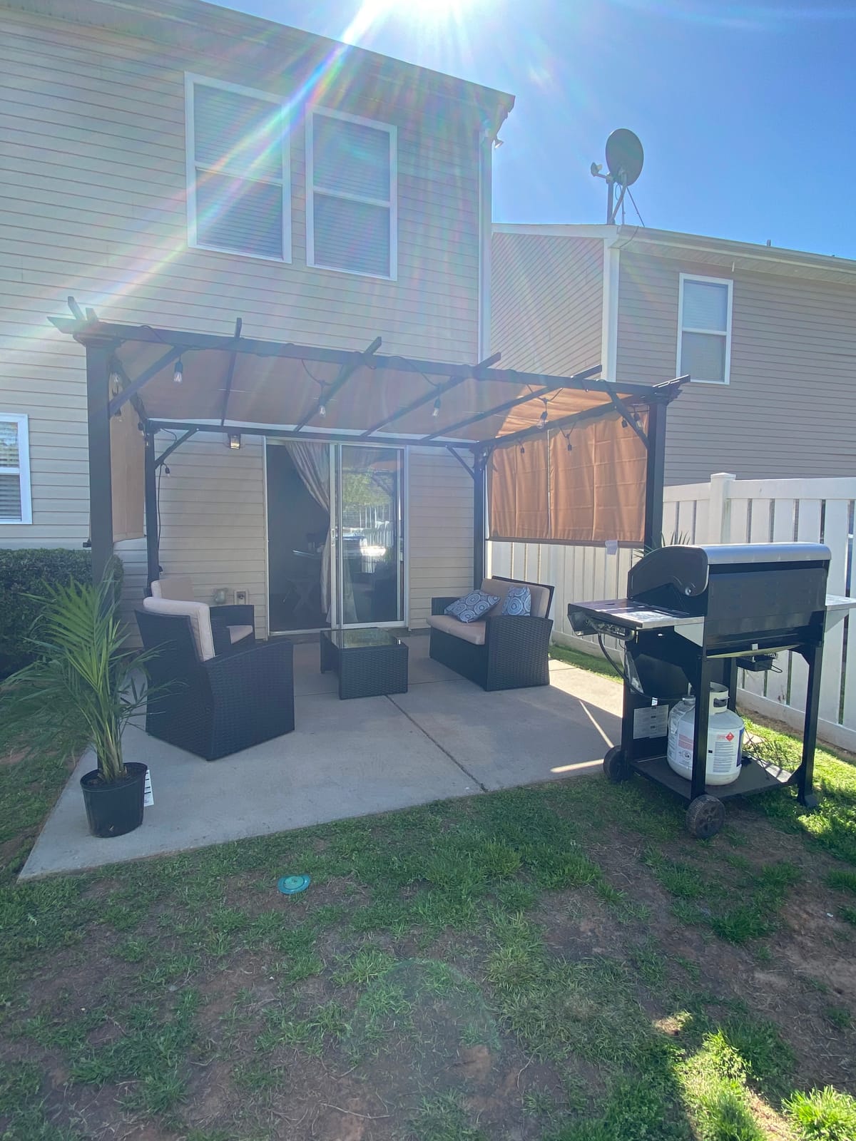 Outsunny 12' x 10' Outdoor Retractable Pergola Canopy with Sun Shade Beige | Unique Design Canopy, Patio Metal Shelter, Garden Porch Beach customer photo 1