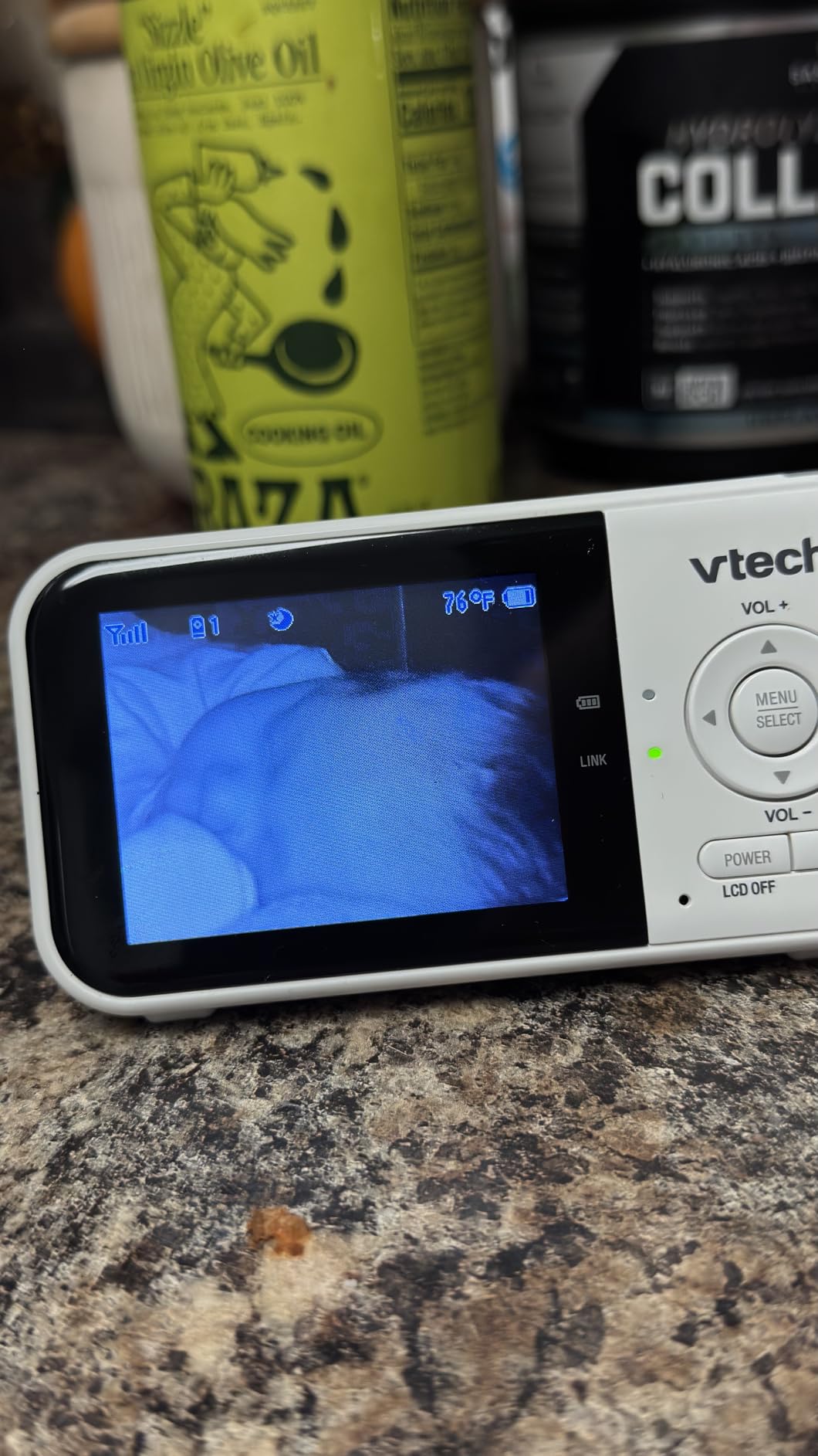 VTech Baby Monitor No WiFi - 19Hr Video Battery, 1000ft Range, Night Vision, Two-Way Talk, Temperature Sensor, Sound-Activated Screen, Lullabies | VM819 customer photo 1