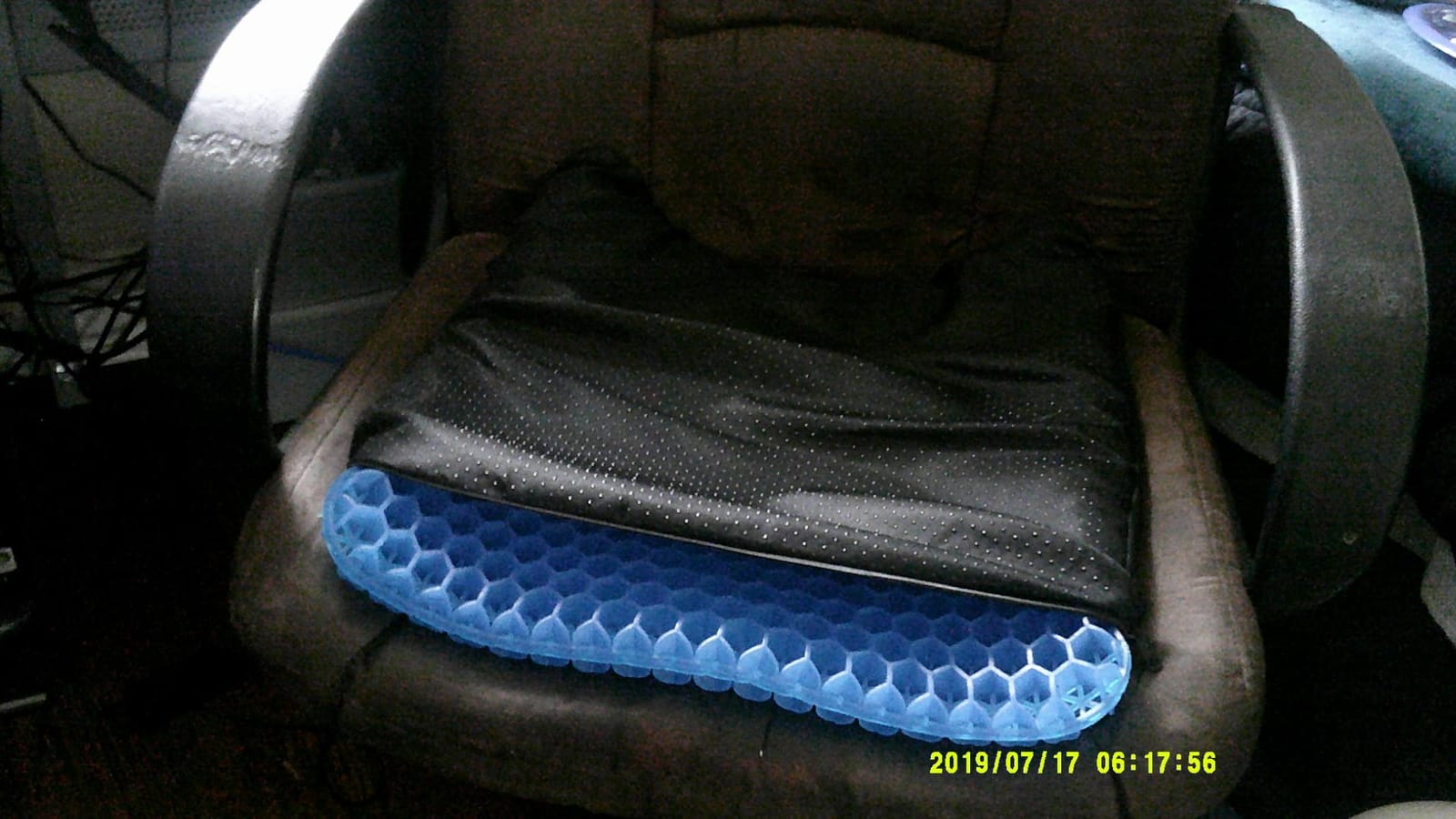 Gel Seat Cushion, Cooling Honeycomb Design for Office Chair Car Wheelchair | Cool & Breathable, Soft & Comfortable customer photo 2