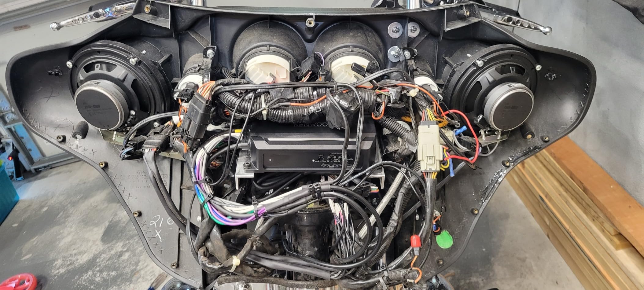 KENWOOD KAC-M5024BT Compact 4-Channel 600 Watt Car Amplifier with Bluetooth Streaming. Built for Marine, ATV and Powersport Applications. Waterproof, Dustproof, Rust Proof and Vibration Proof customer photo 1