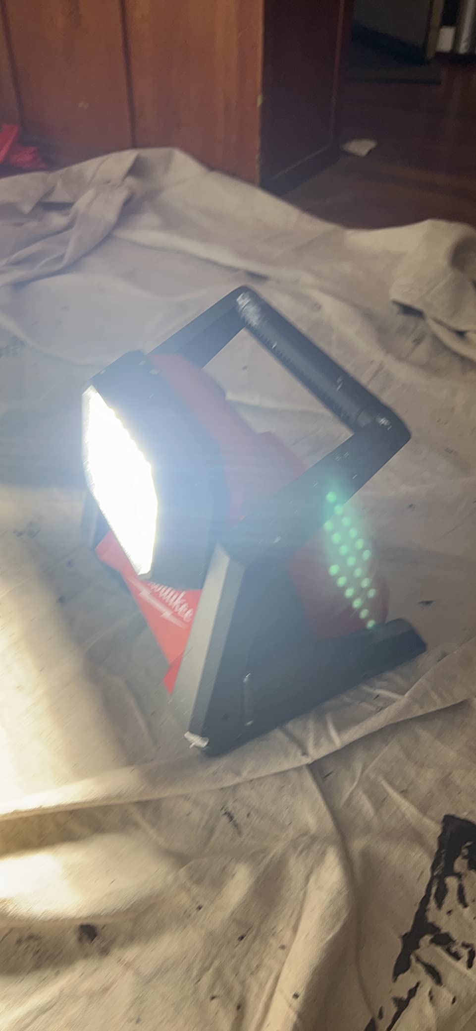 Milwaukee 2366-20 M18 ROVER Compact Lithium-Ion Dual Power 4000 Lumens Corded/Cordless LED Flood Light (Tool Only) customer photo 1