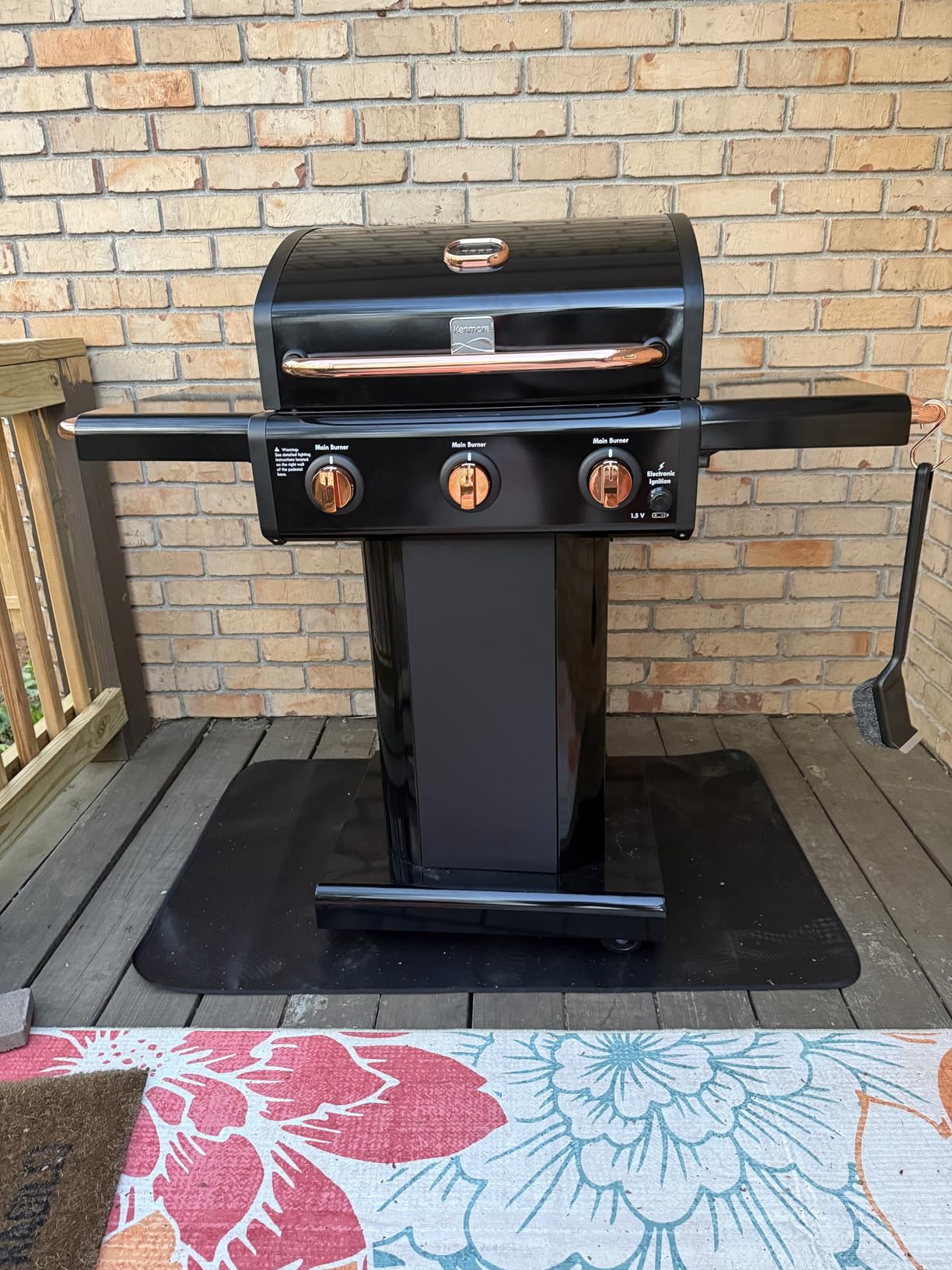 Kenmore 3-Burner Propane BBQ Grill, 30,000 BTUs Gas Grill with Cast Iron Cooking Grates, Folding Side Tables & Wheels, Outdoor Grill with Tool Hooks, Azure Blue customer photo 1